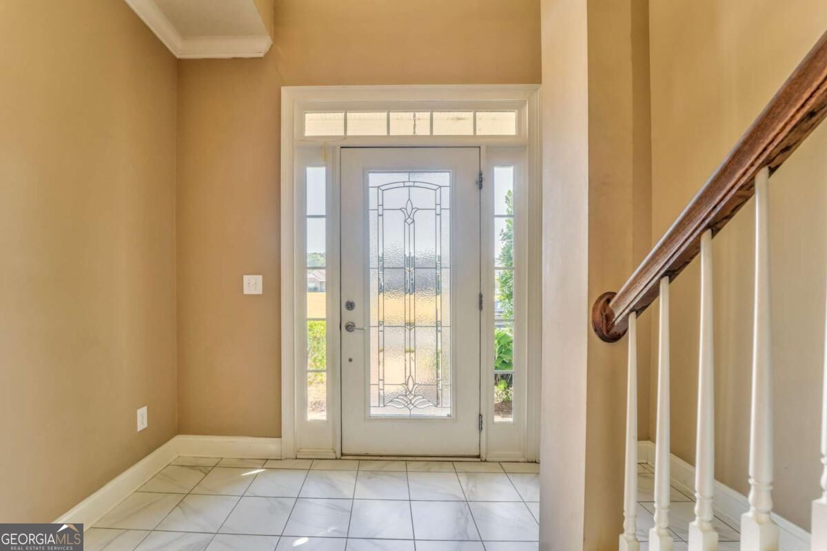 24 Courtyard Lane