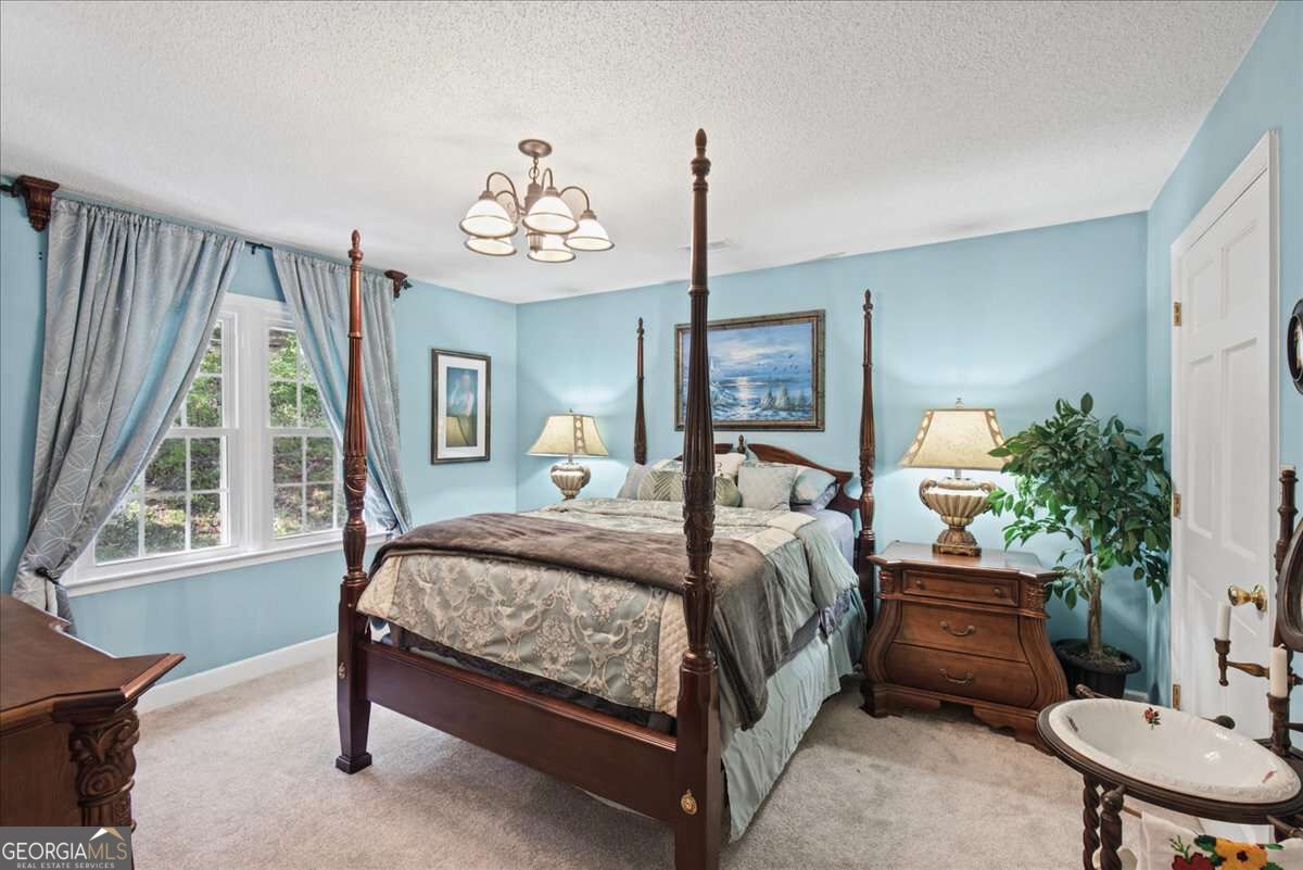 17 N Pheasant Run SE