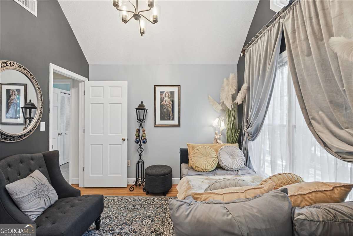 17 N Pheasant Run SE