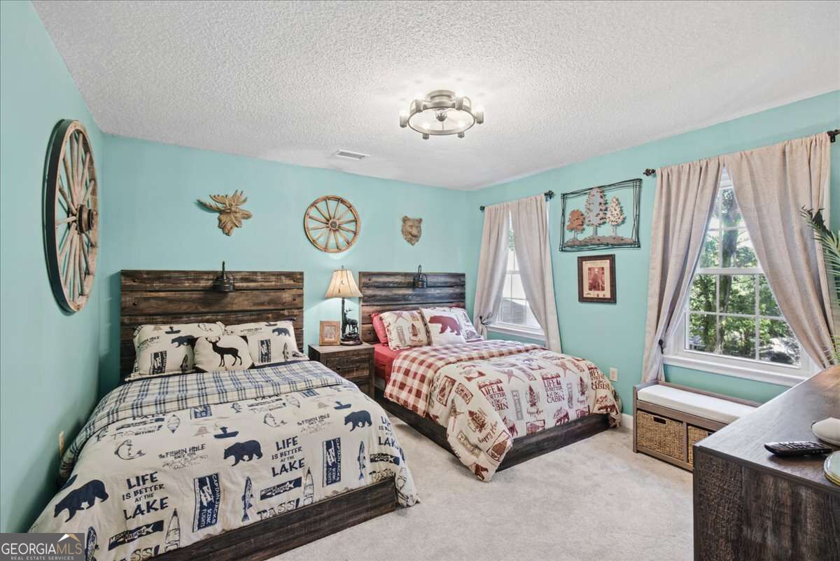 17 N Pheasant Run SE