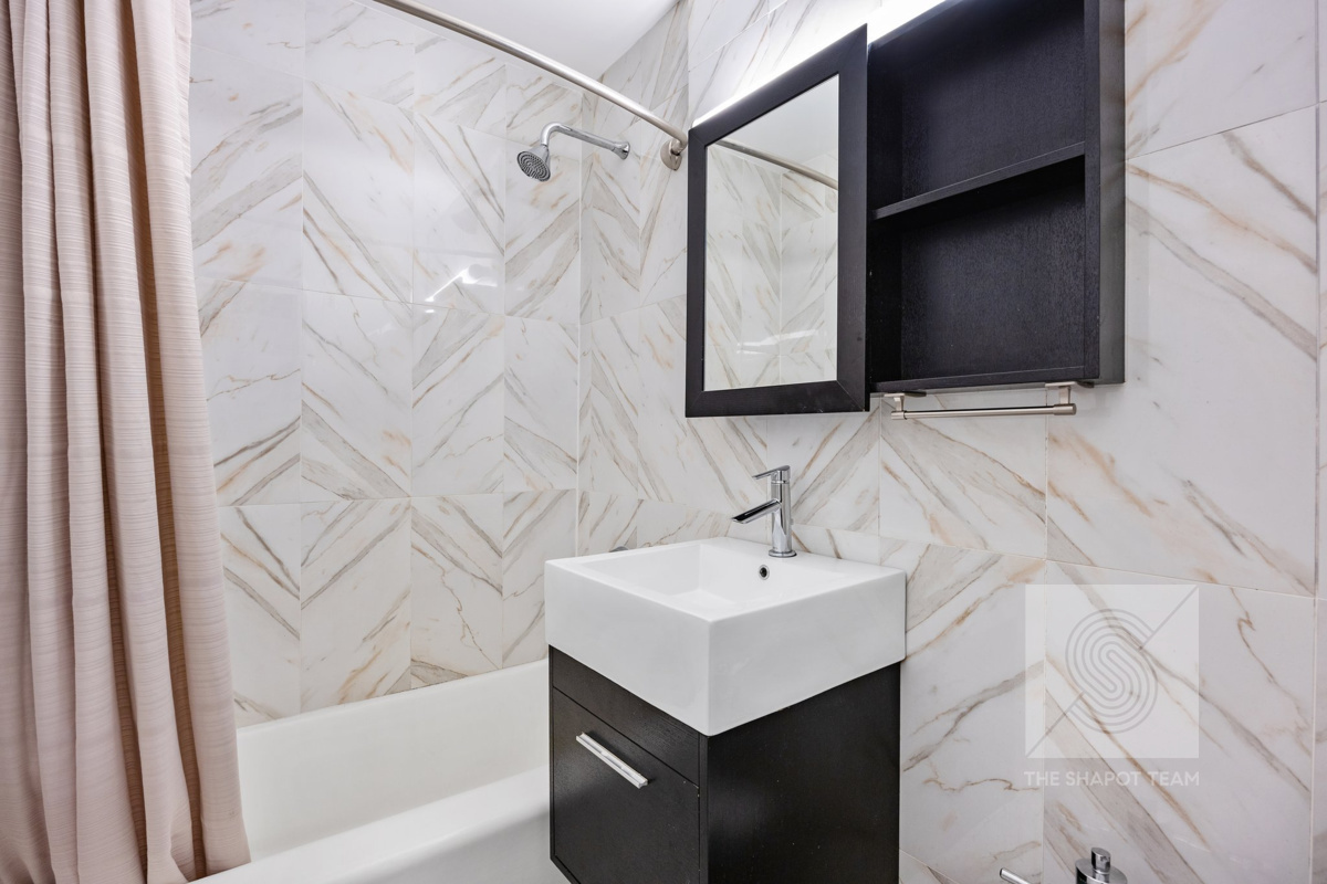 345 E 54th Street 3C