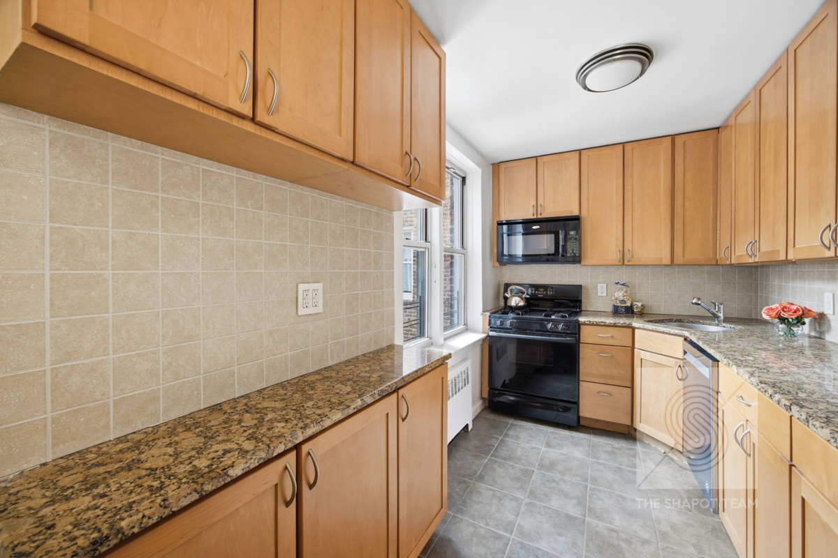 143-153 Bennett Avenue 3E