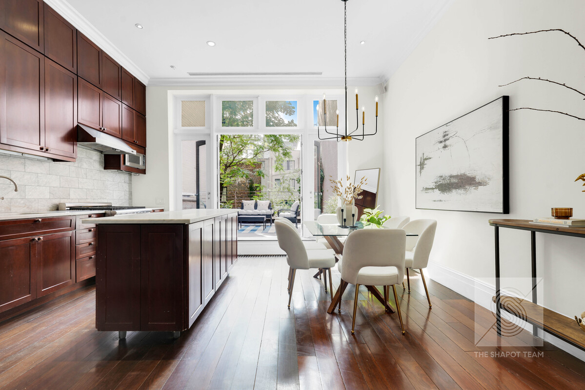 226 E 79th Street n/a