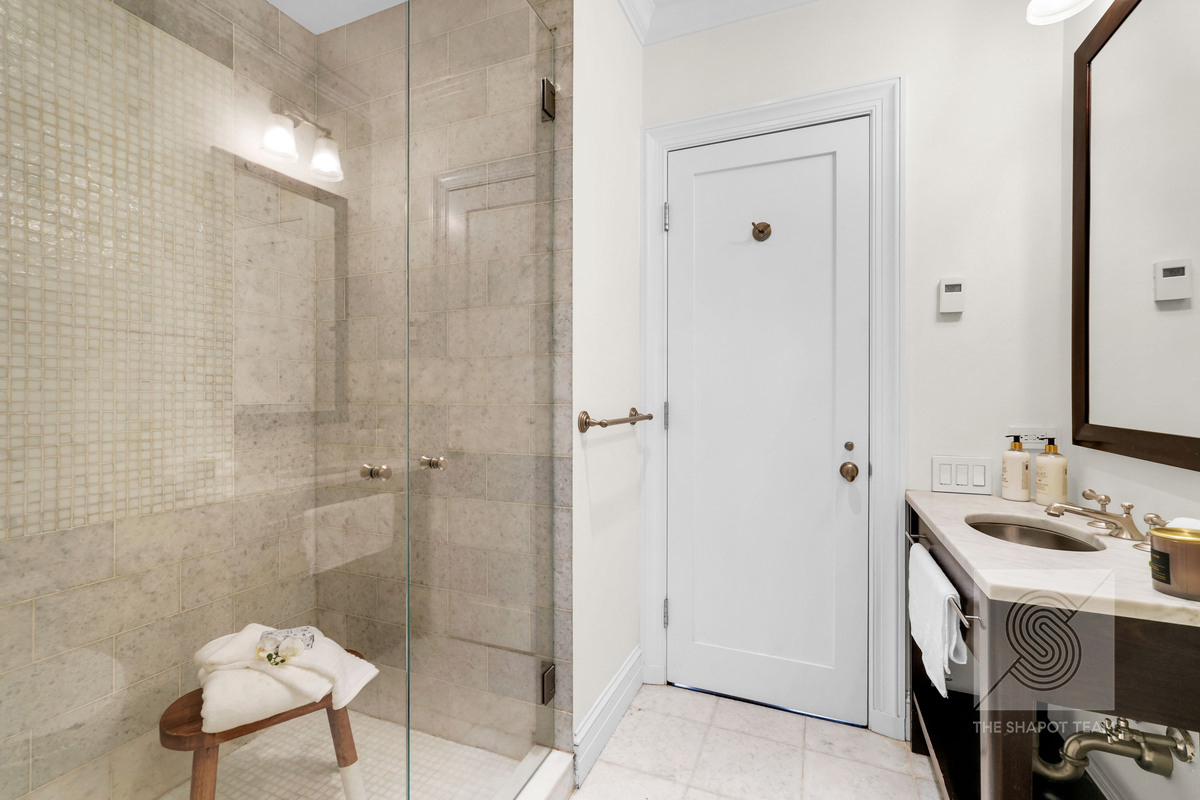 226 E 79th Street n/a