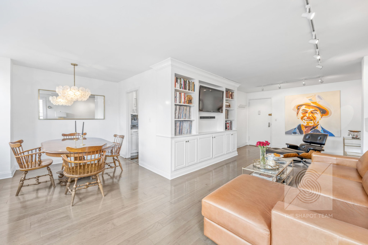 201 E 36th Street 19B