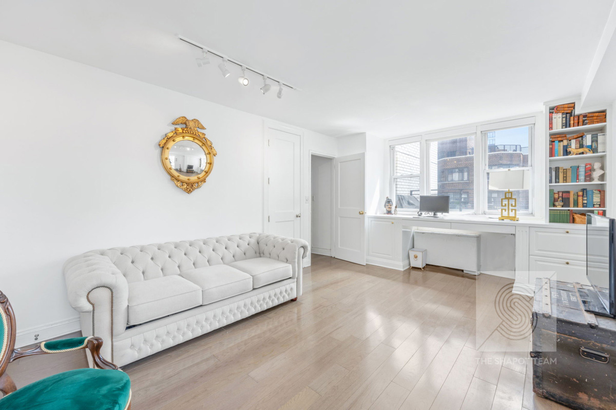 201 E 36th Street 19B