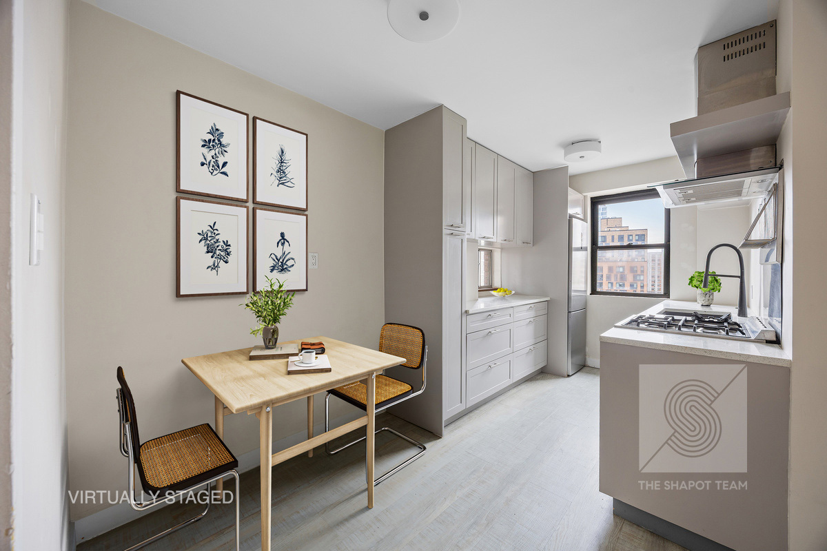 210 E Broadway G-1203