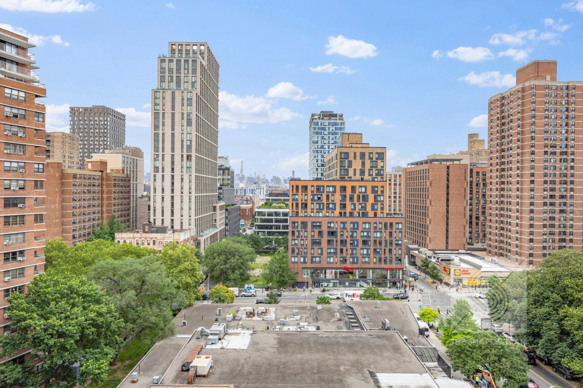 210 E Broadway G-1203