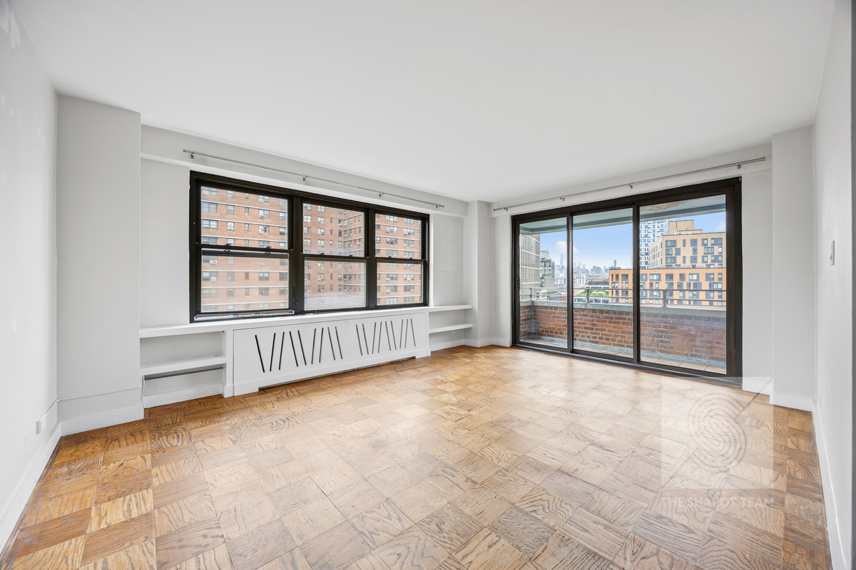 210 E Broadway G-1203