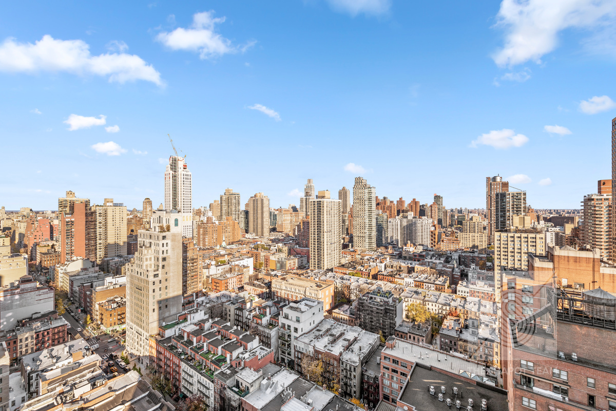 345 E 80th Street 30K