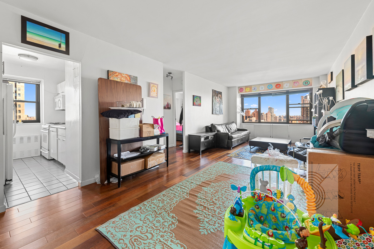 345 E 80th Street 30K