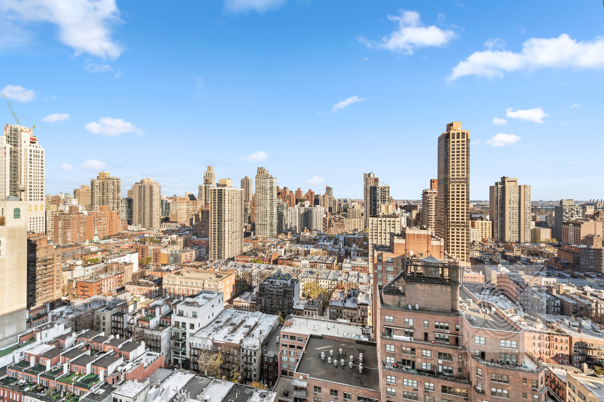 345 E 80th Street 30K