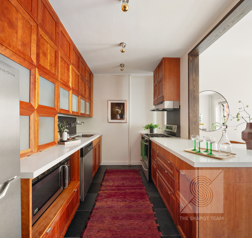 222 E 17th Street 3