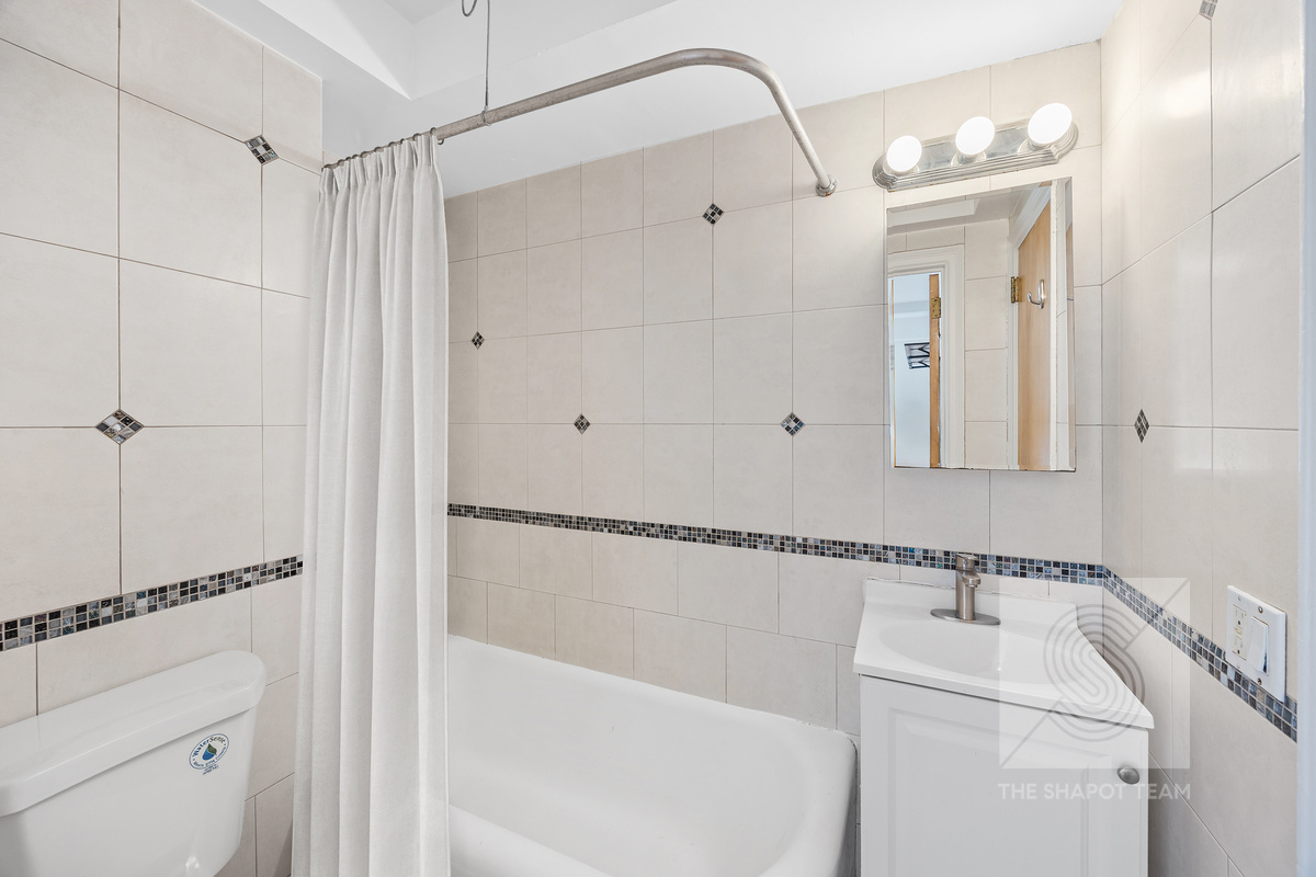 230 Riverside Drive 2E