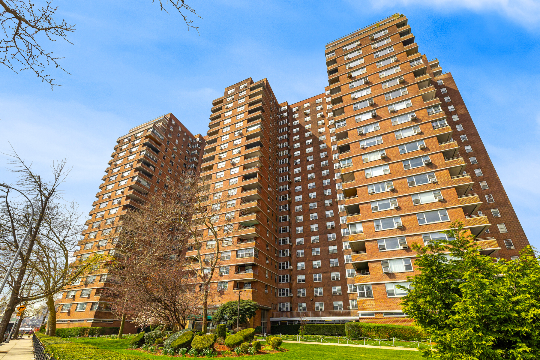 457 FDR Drive A502