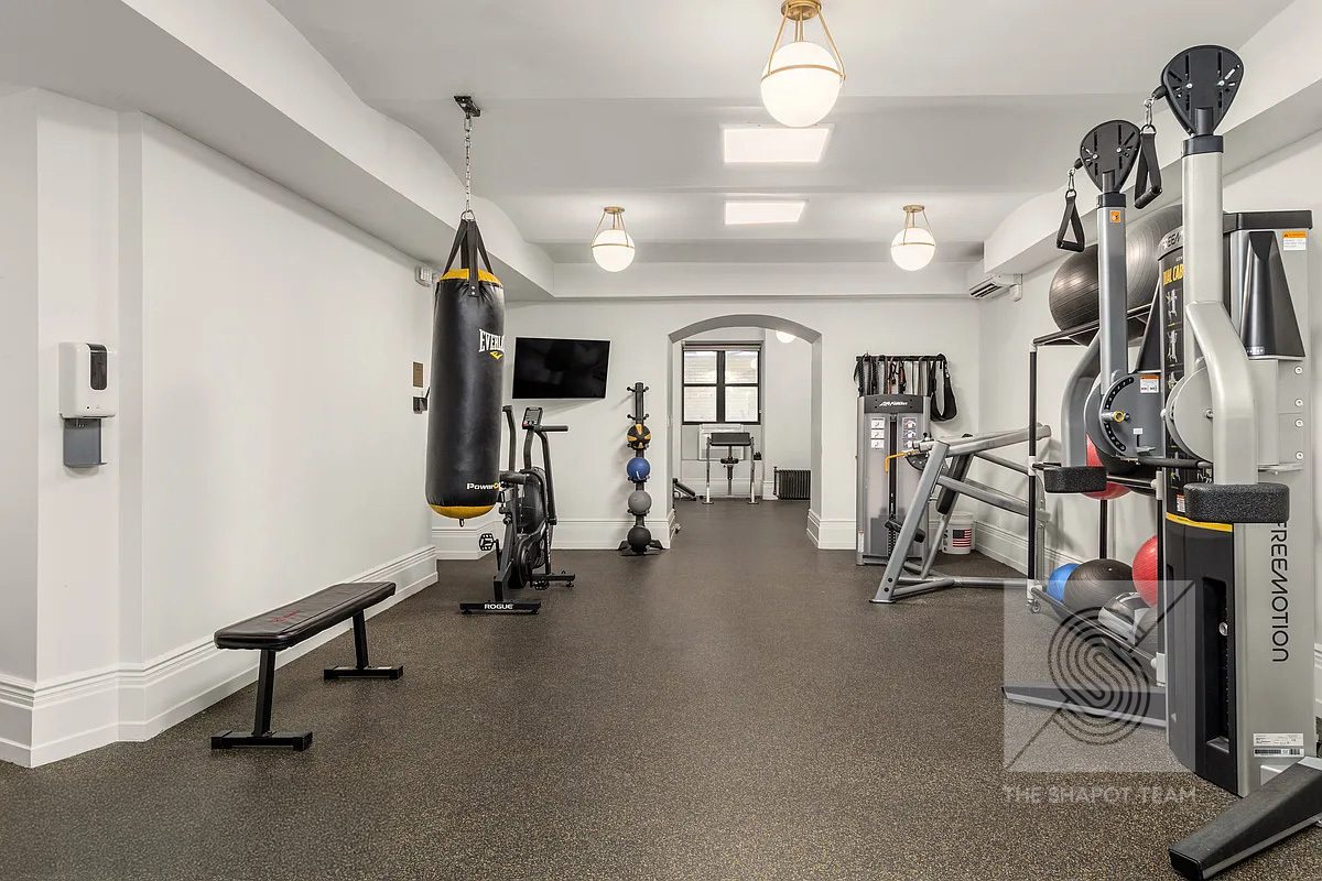 205 W 57th Street 4DD