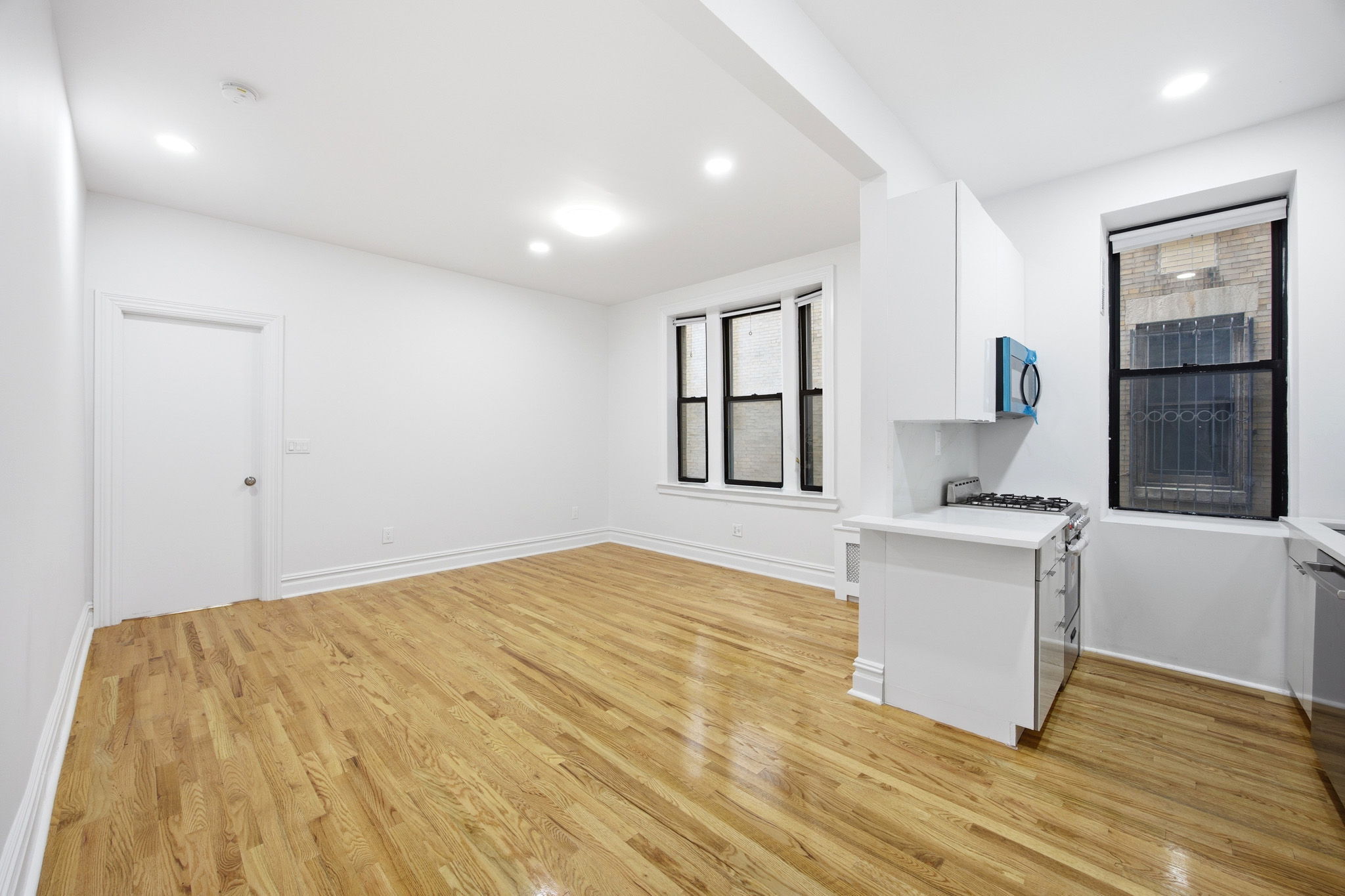4260 Broadway 104