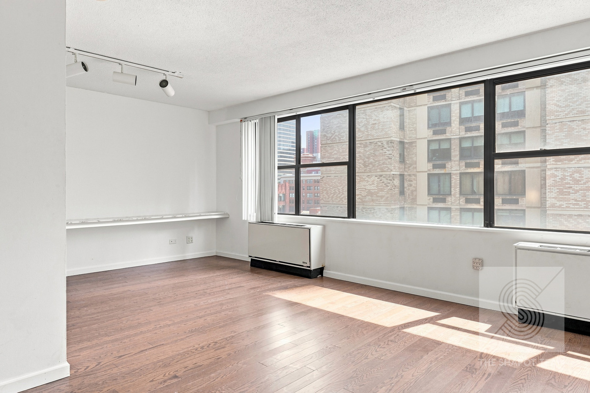 1065 Park Avenue 9D