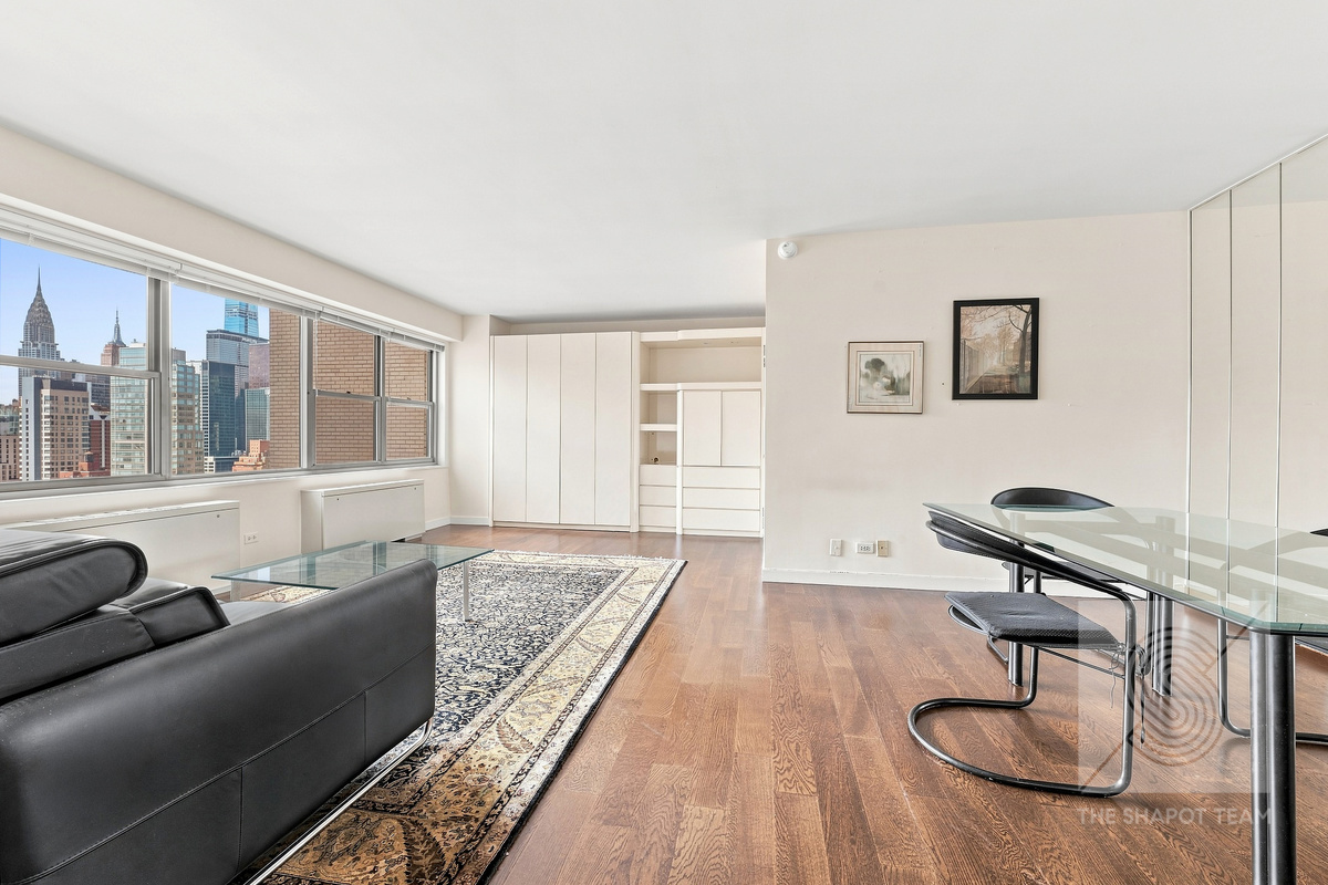 400 E 56th Street 25A