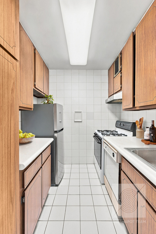 400 E 56th Street 25A
