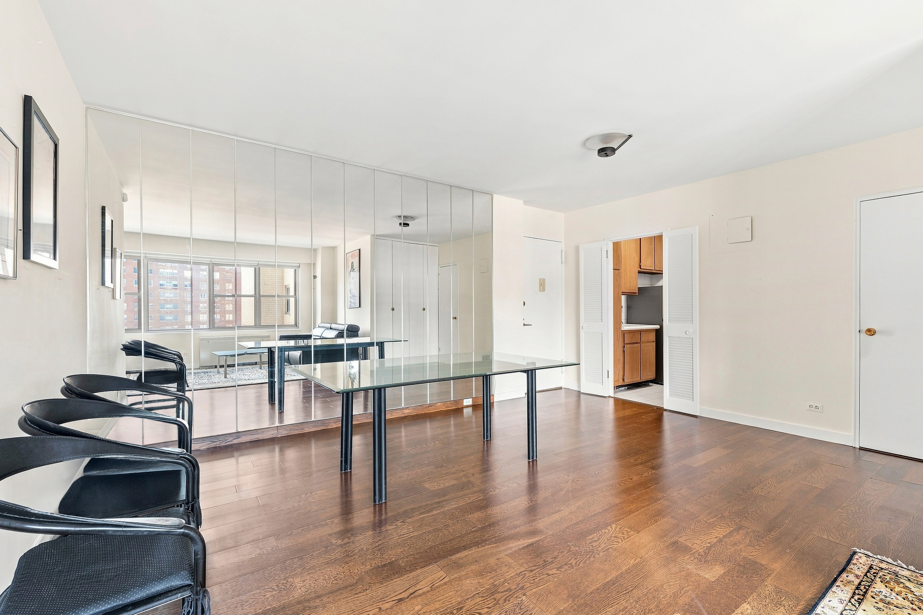 400 E 56th Street 25A