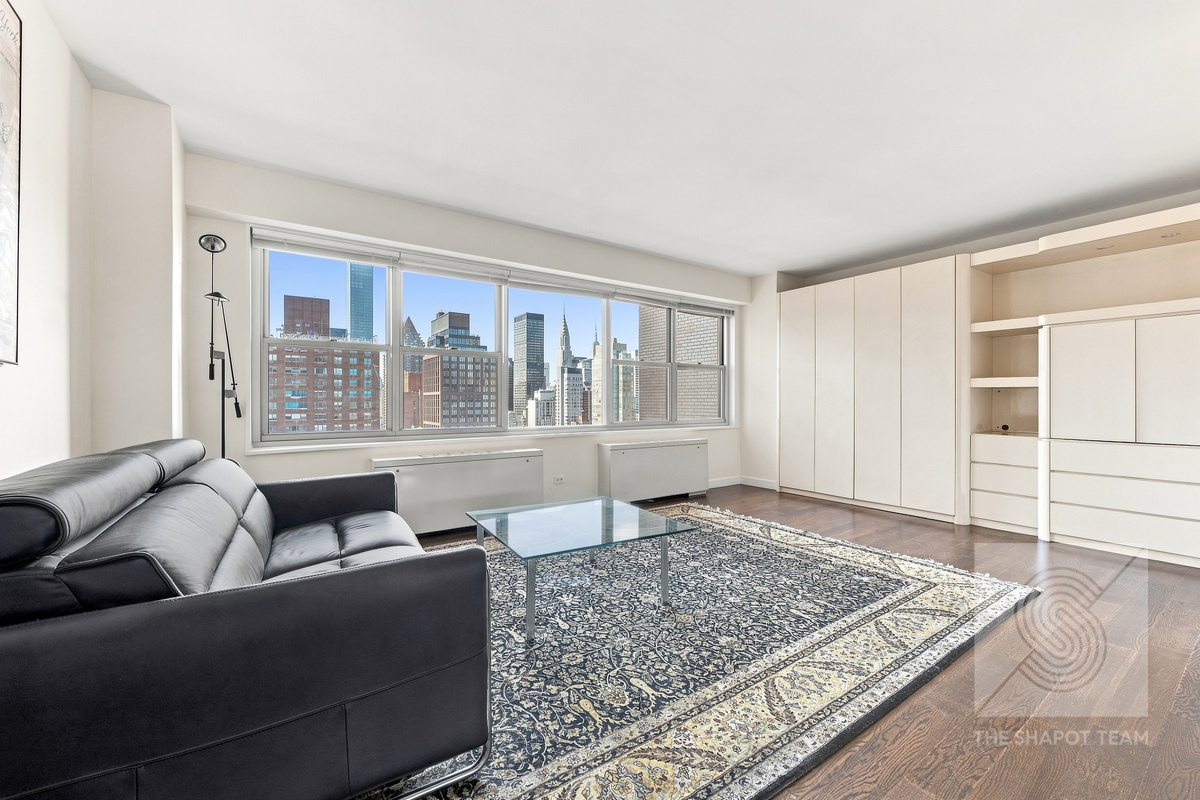 400 E 56th Street 25A
