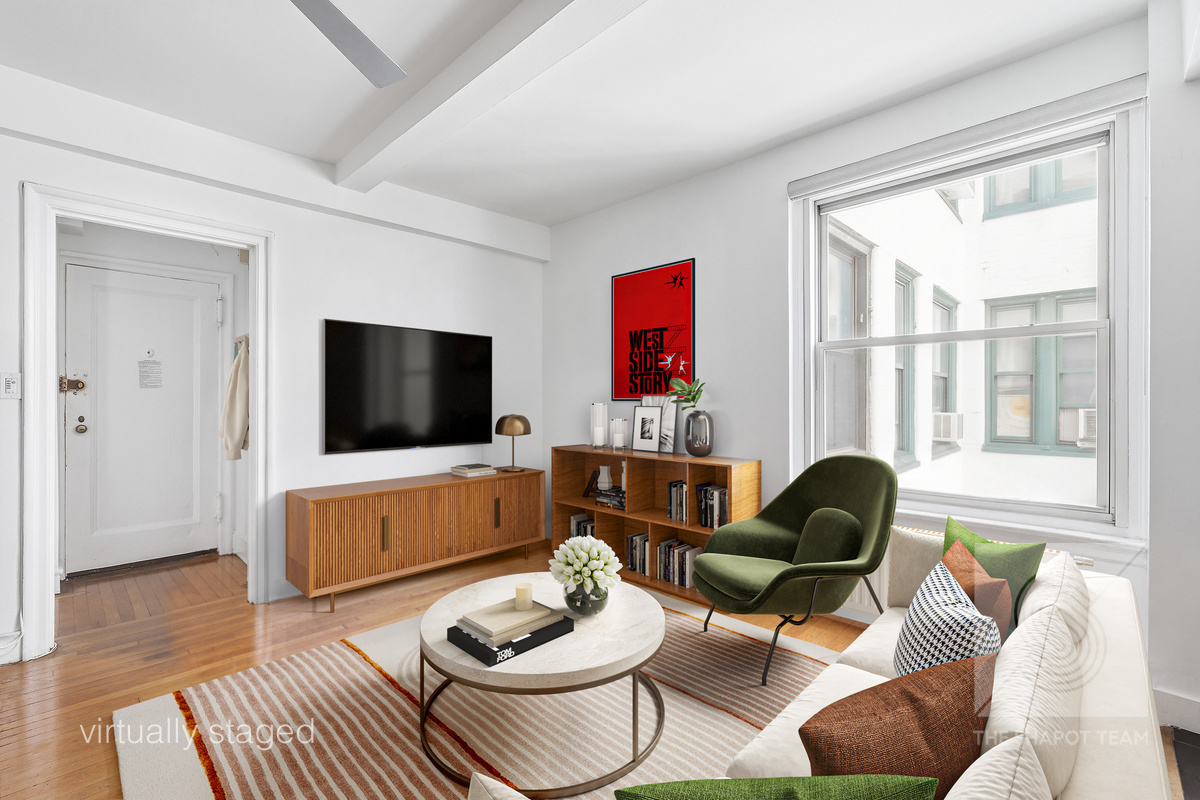 325 W 45th Street 816
