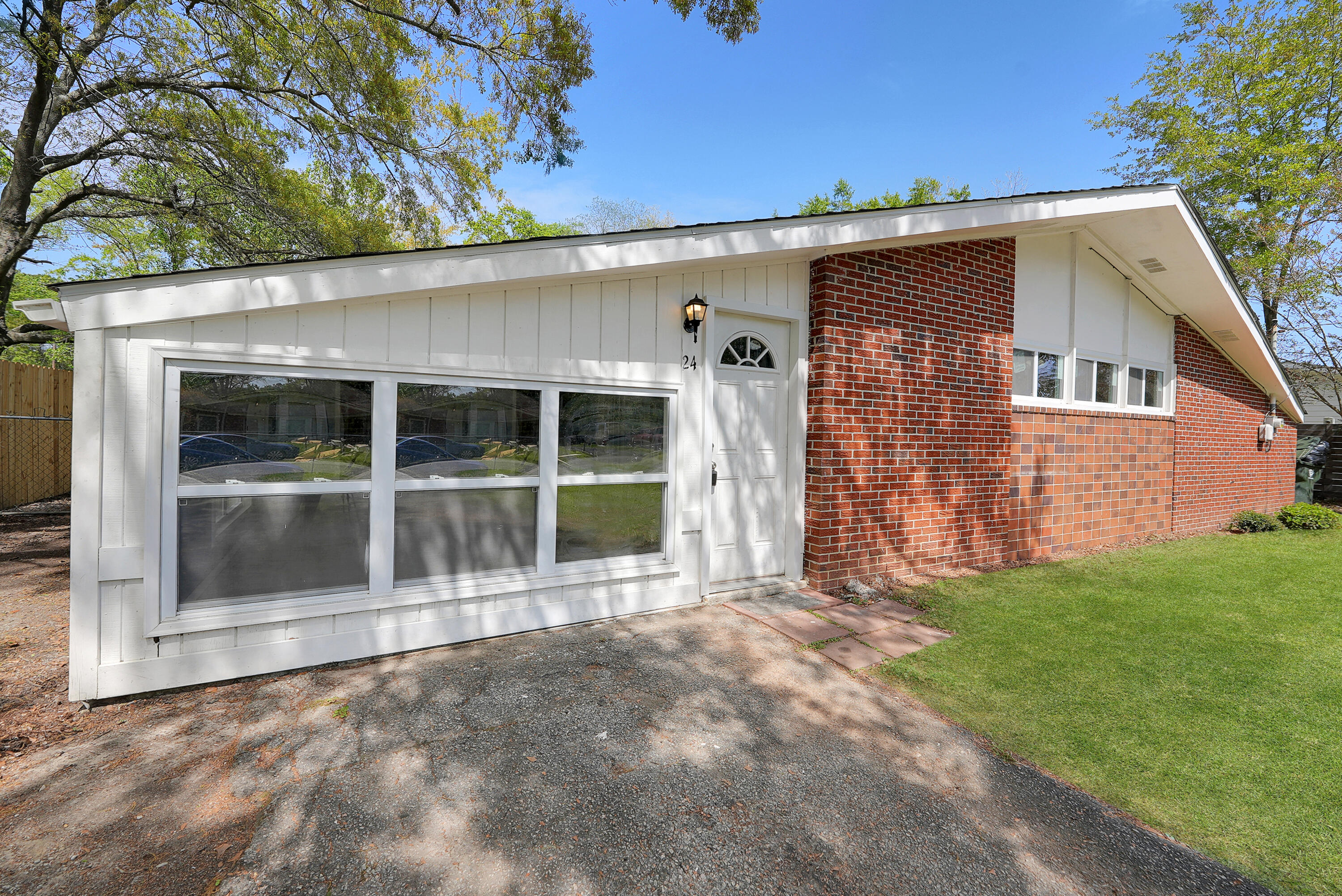 24 Plainfield Avenue