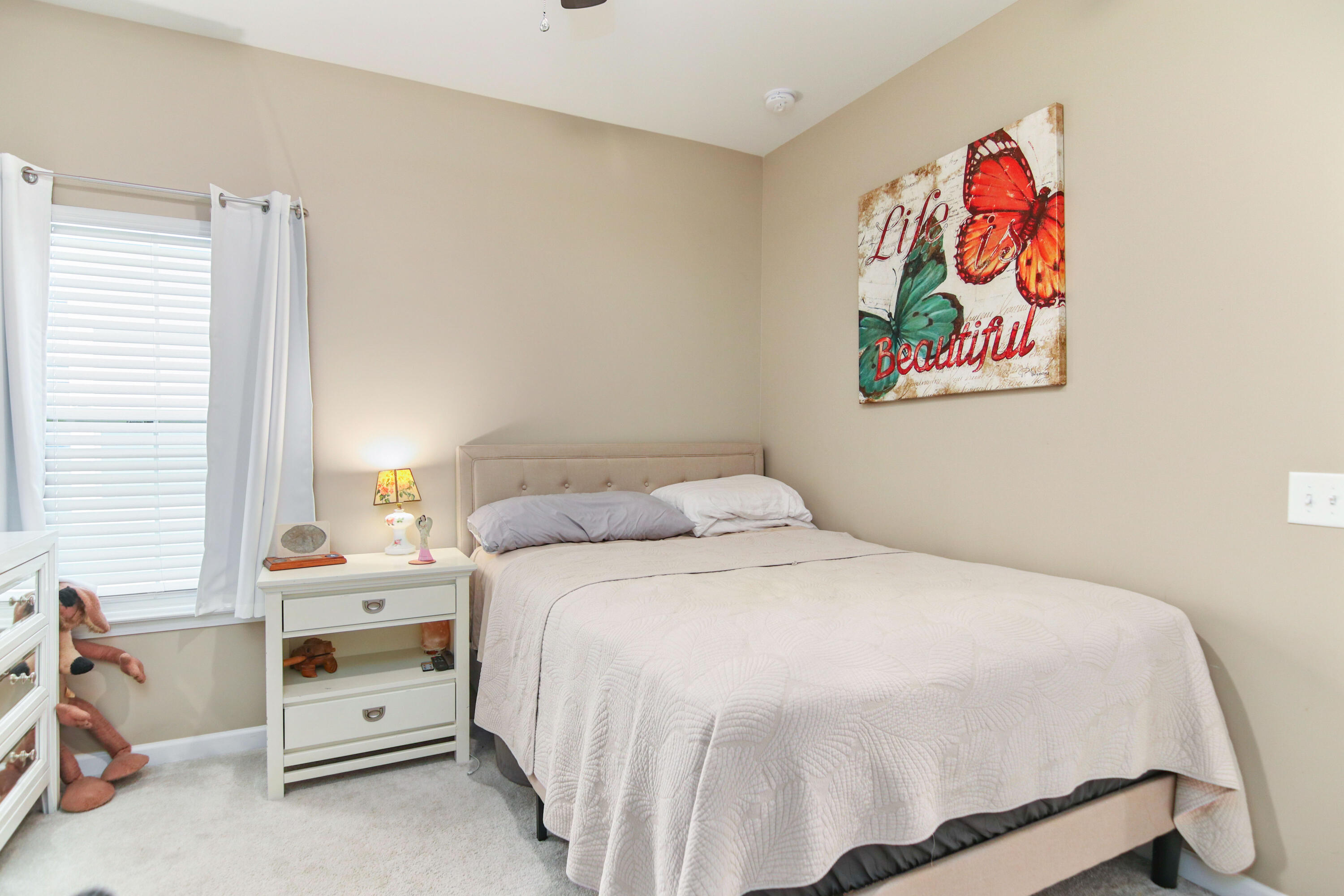 401 W Respite Lane