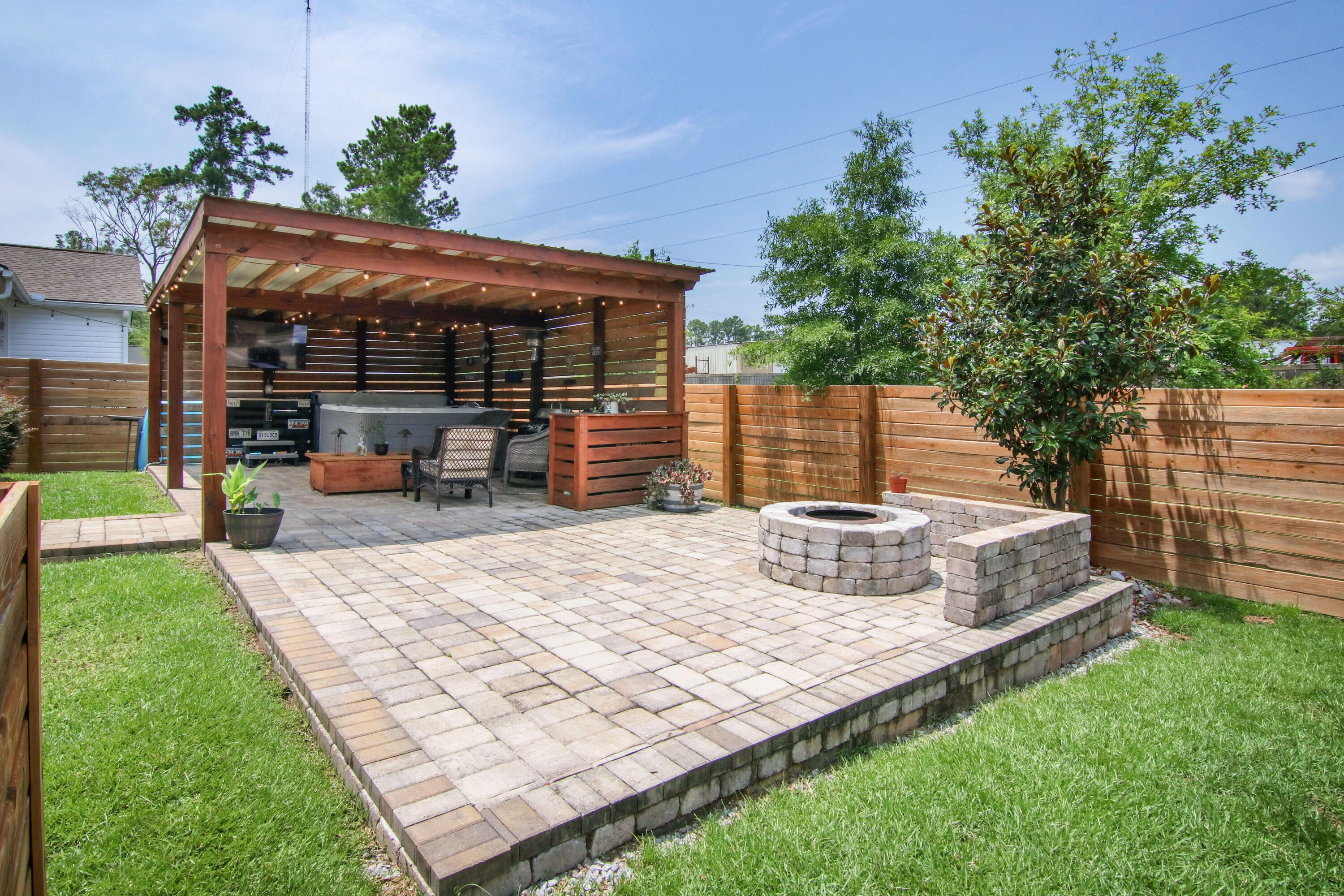401 W Respite Lane