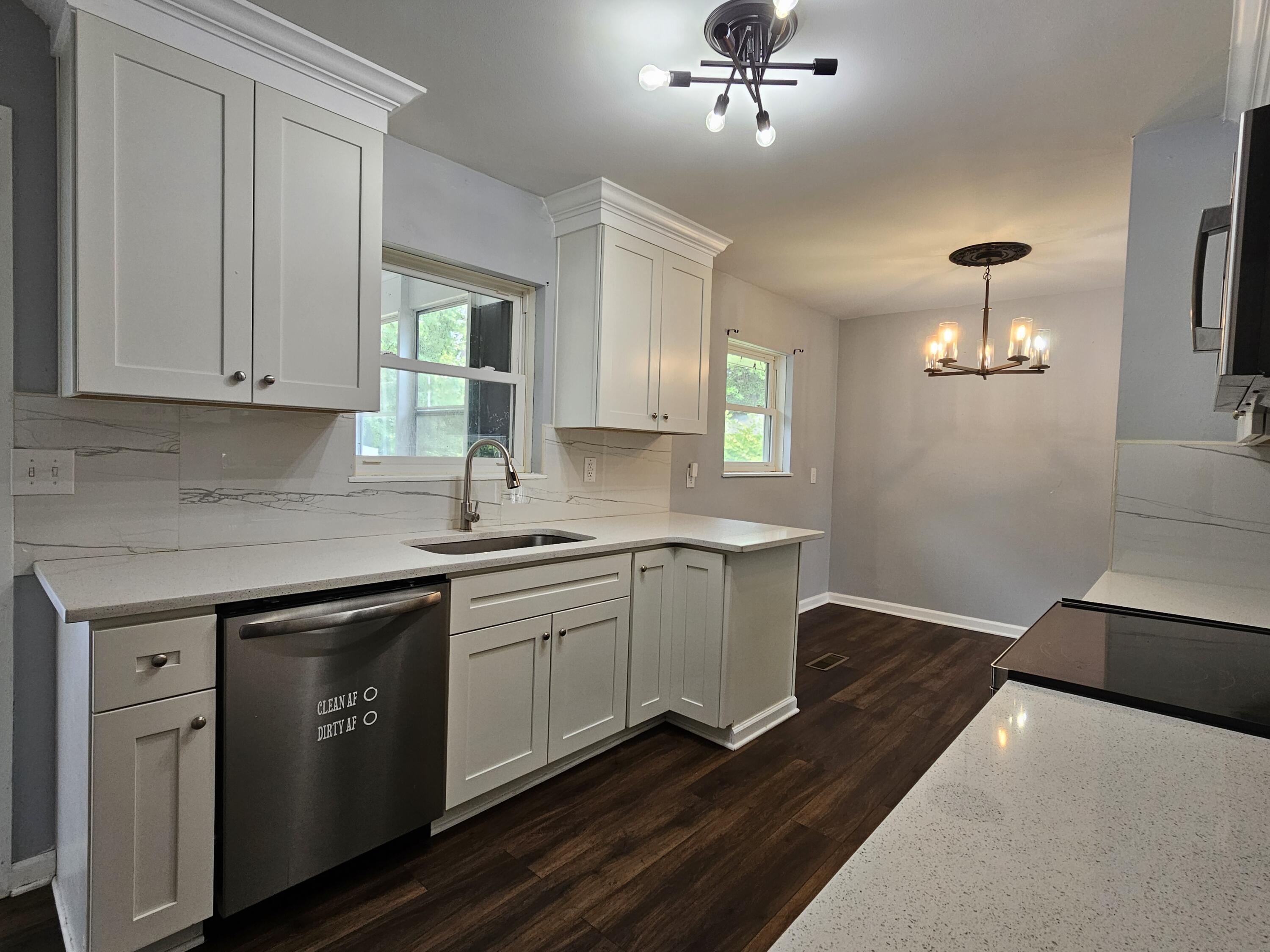 2916 Marginal Road