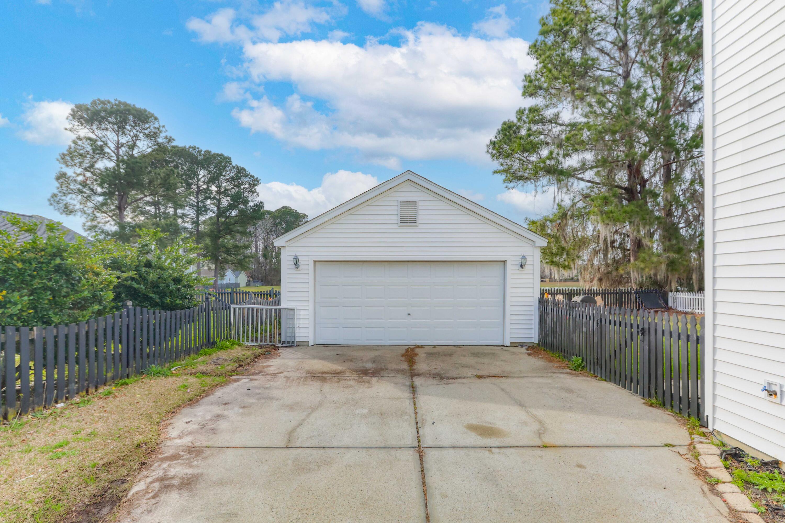 8957 N Red Maple Circle