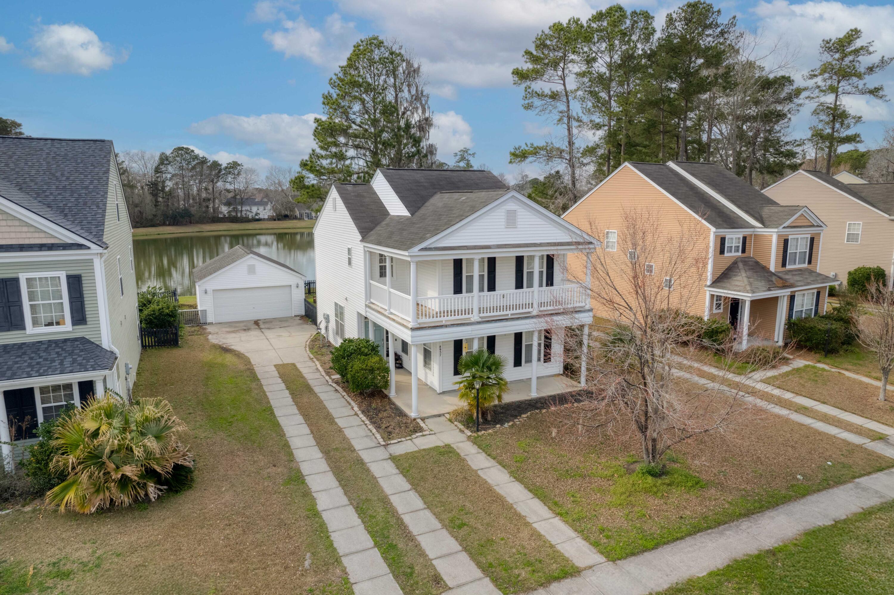 8957 N Red Maple Circle