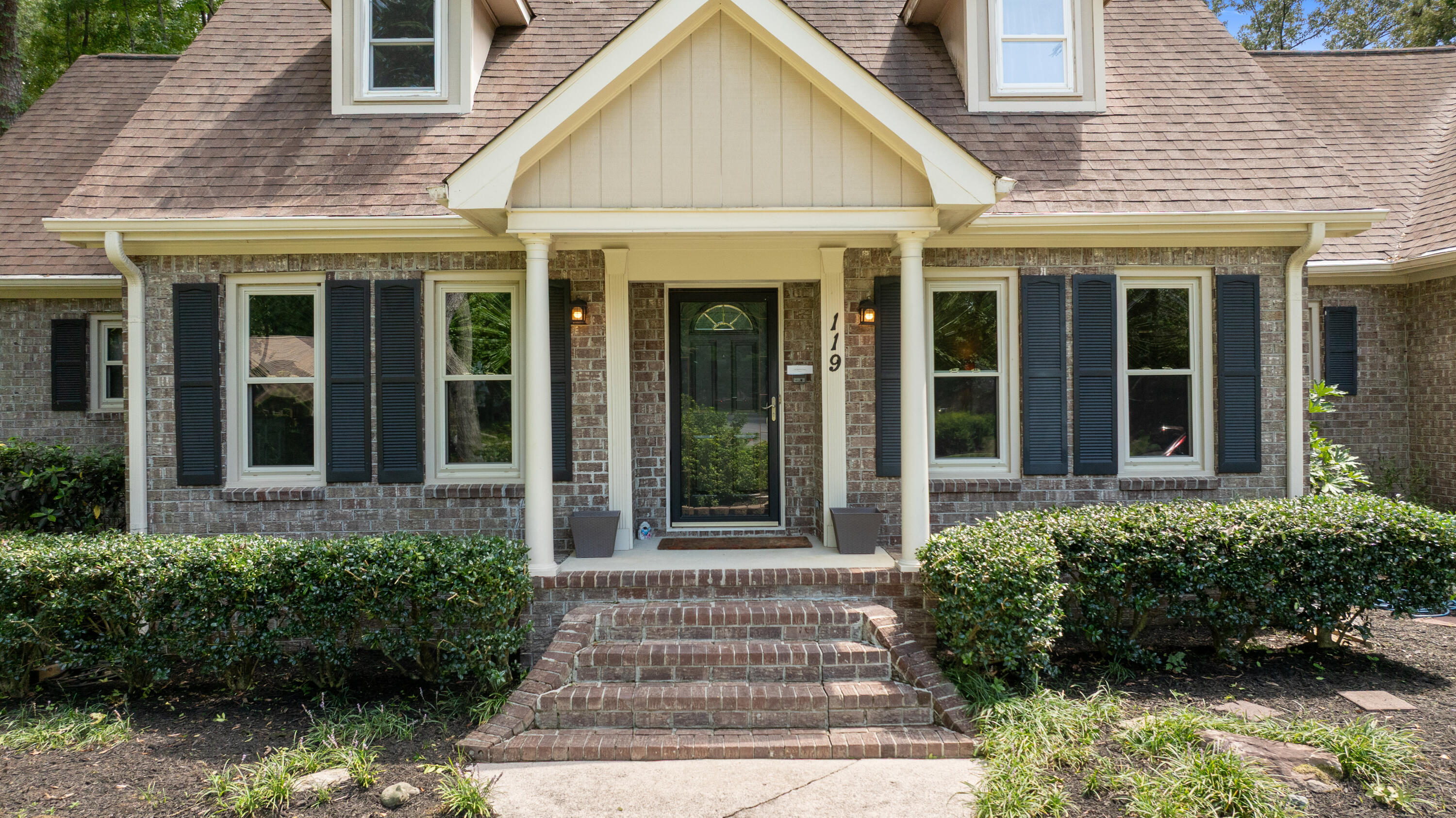 119 Stratford Drive