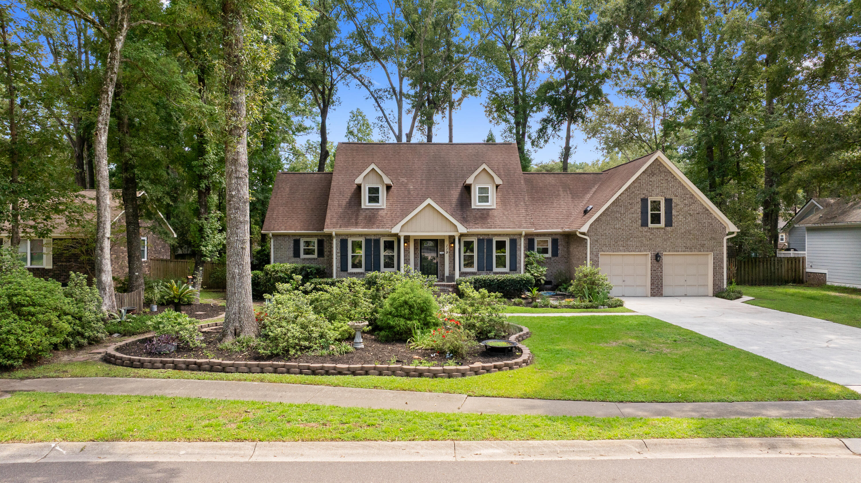 119 Stratford Drive