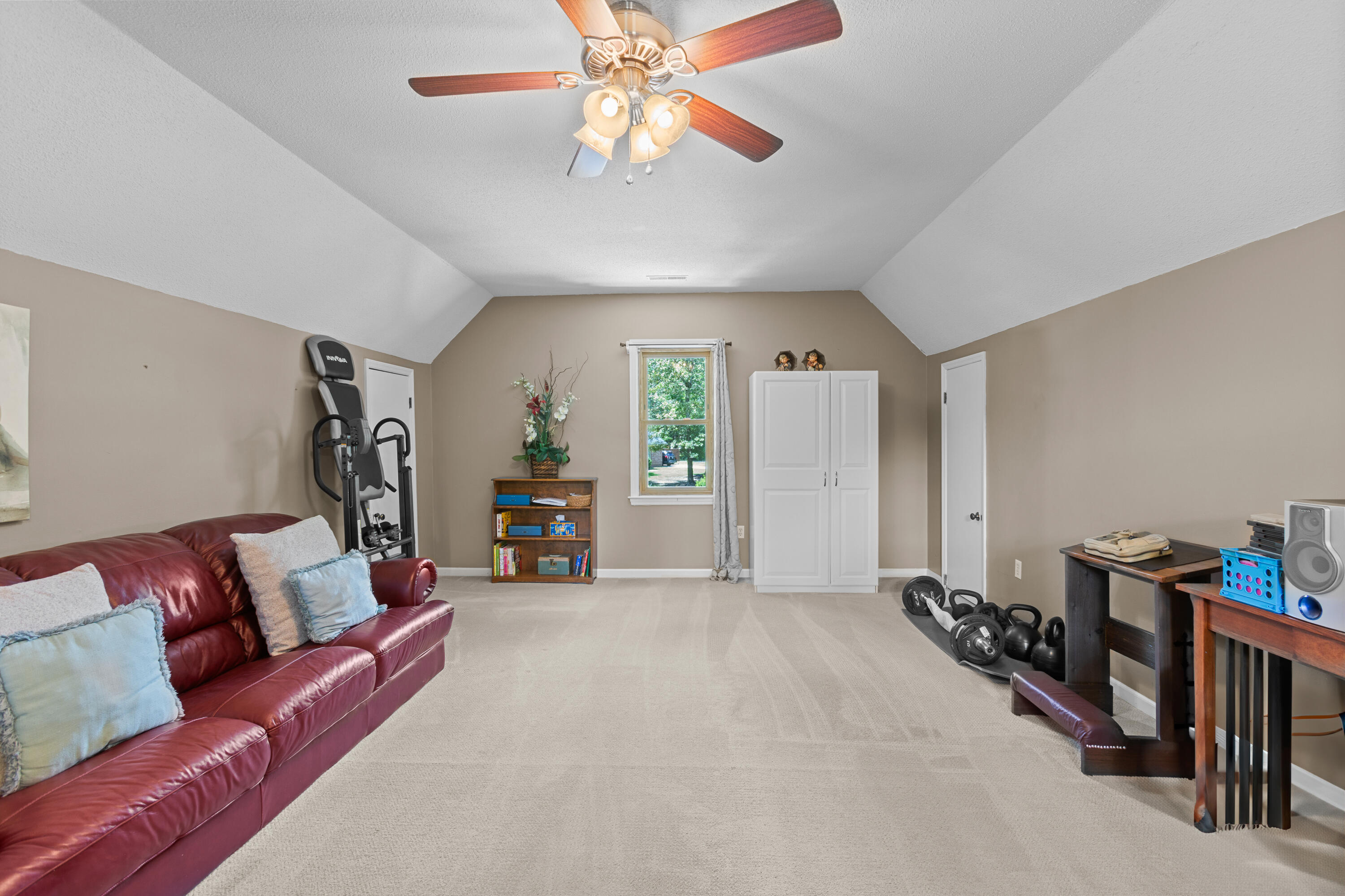119 Stratford Drive