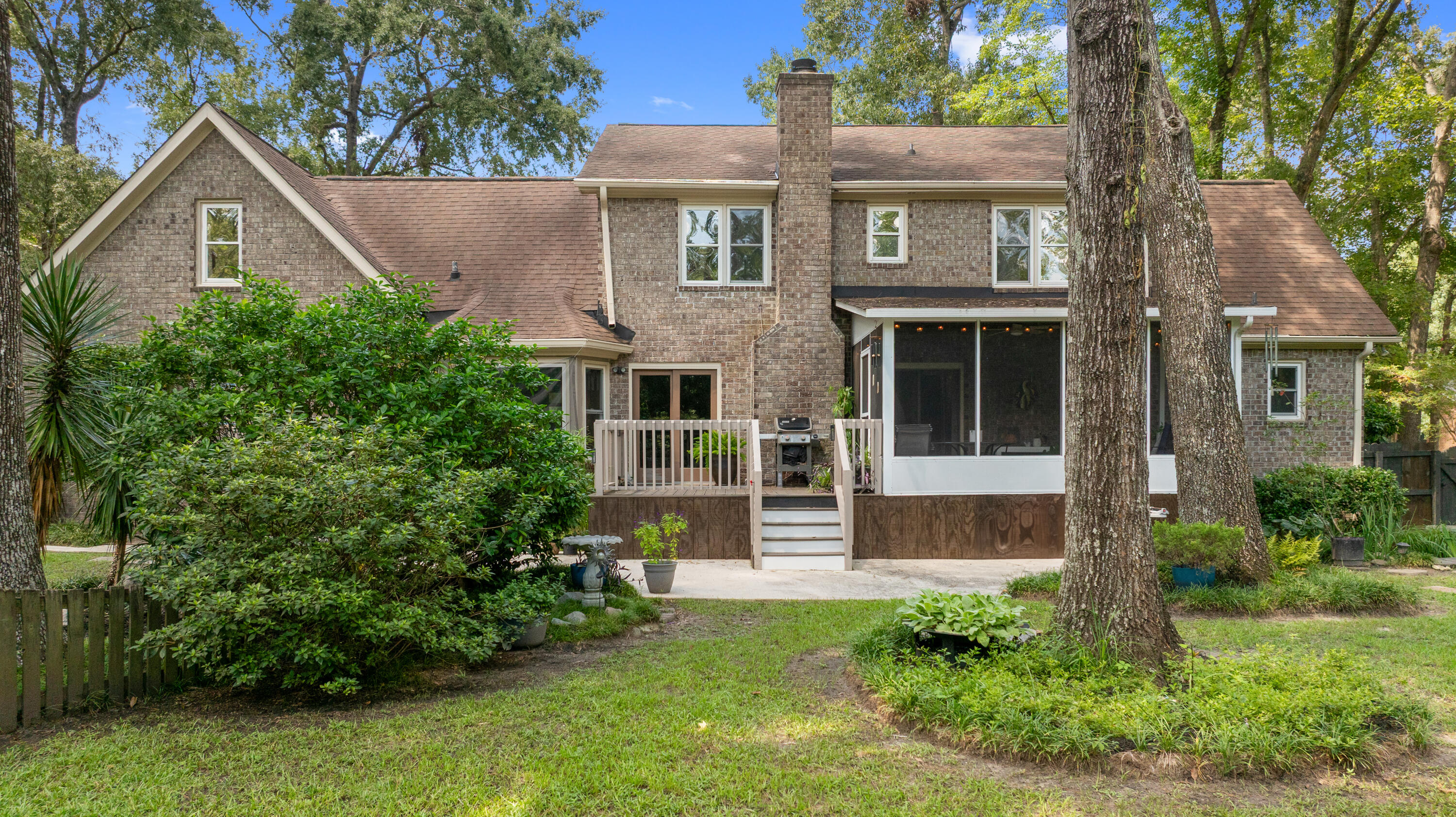 119 Stratford Drive