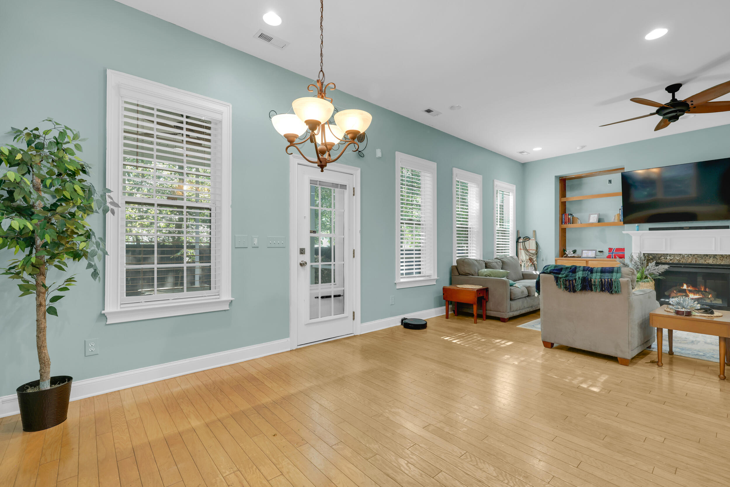 5437 River Island Court