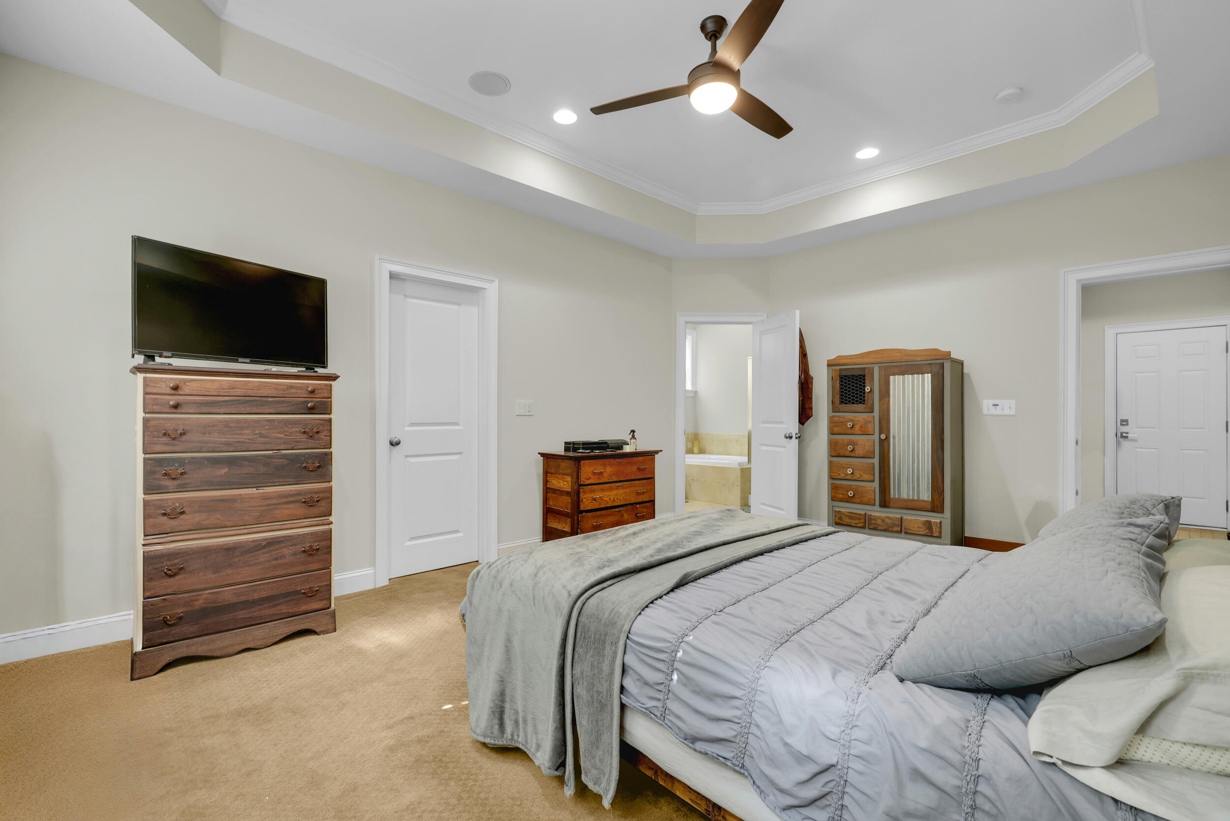 5437 River Island Court