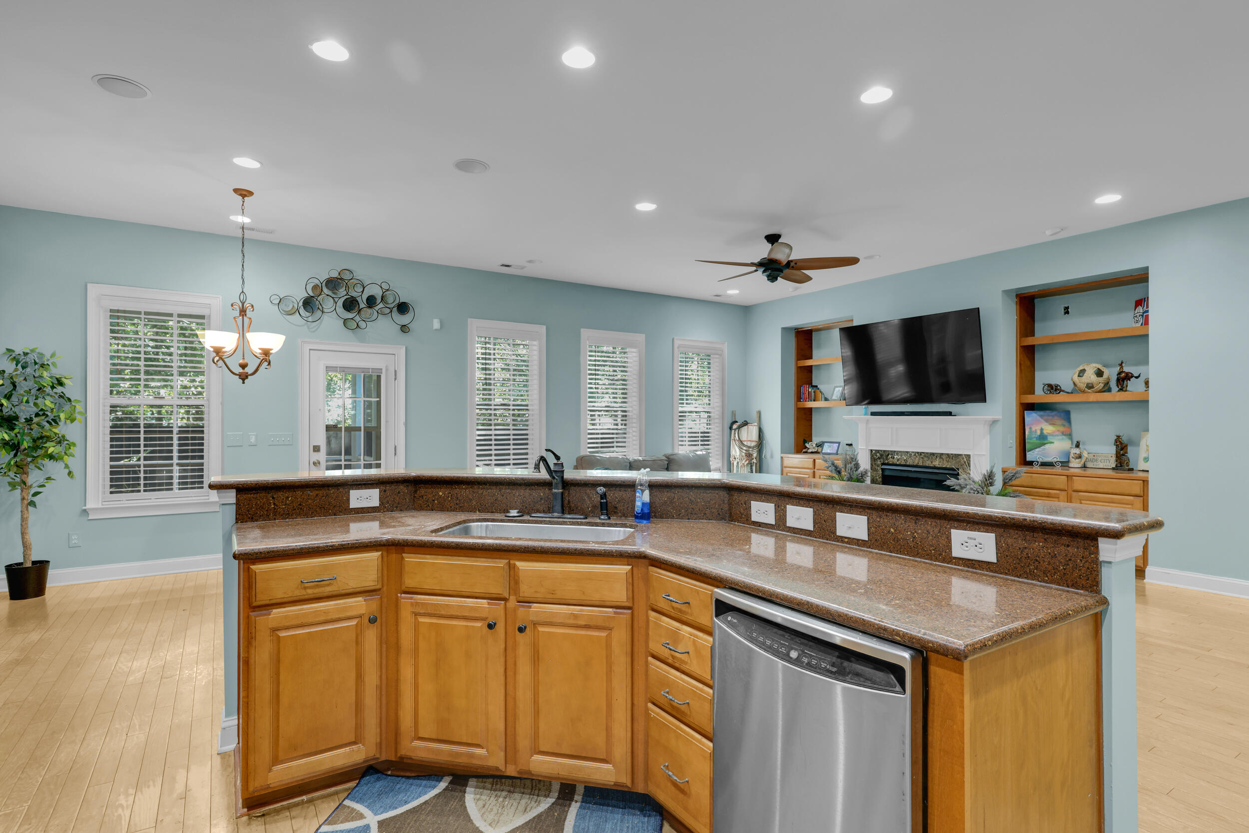 5437 River Island Court
