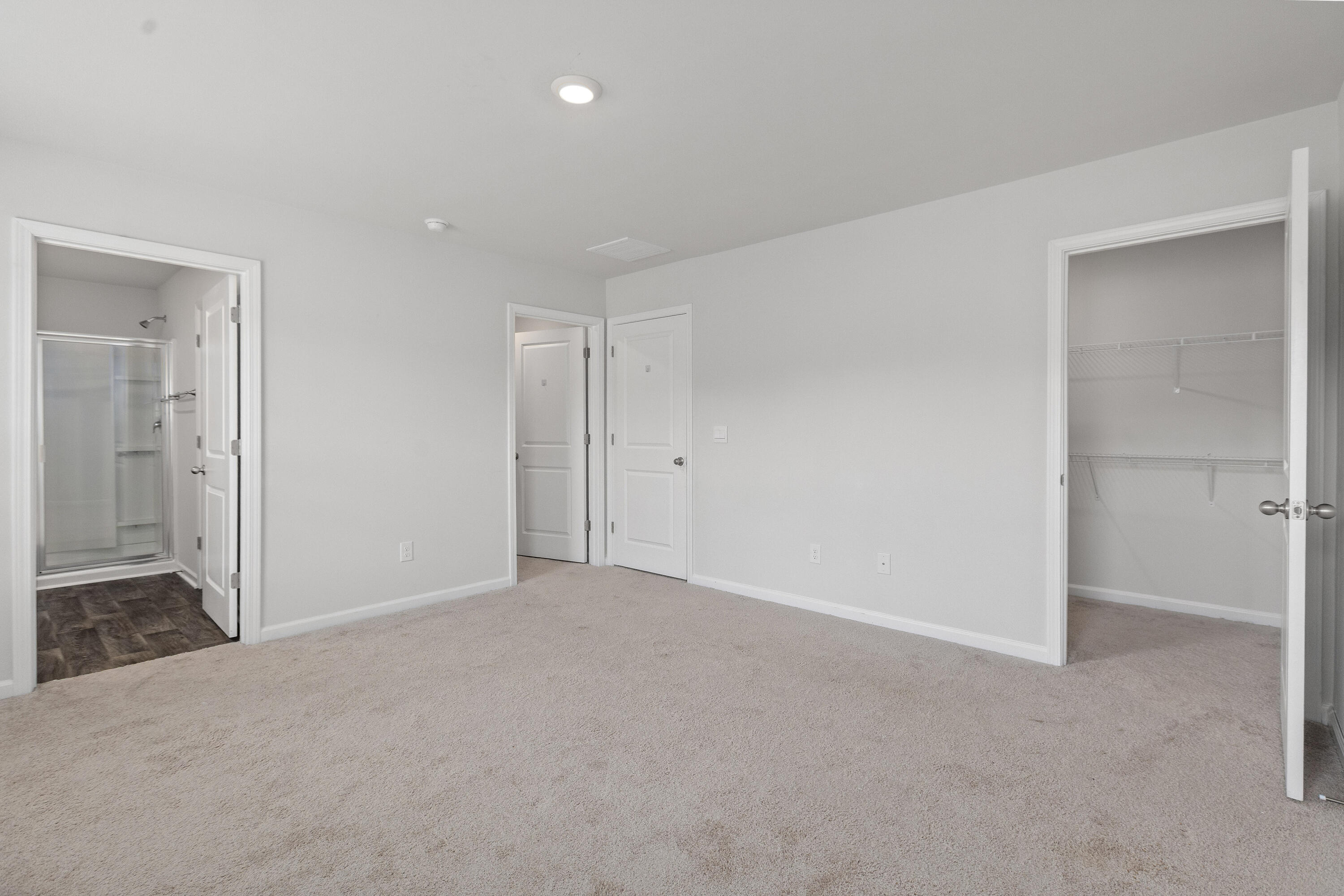 186 Cloverleaf Street
