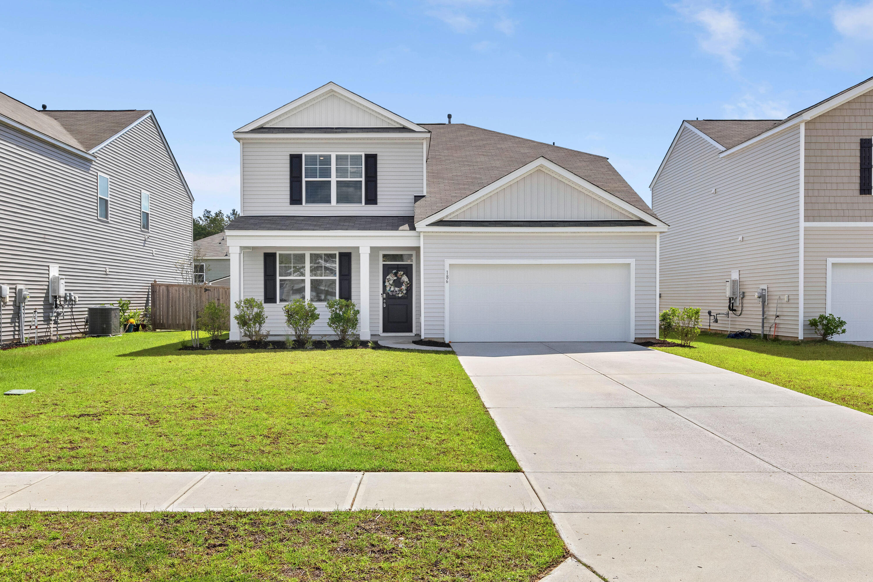 186 Cloverleaf Street