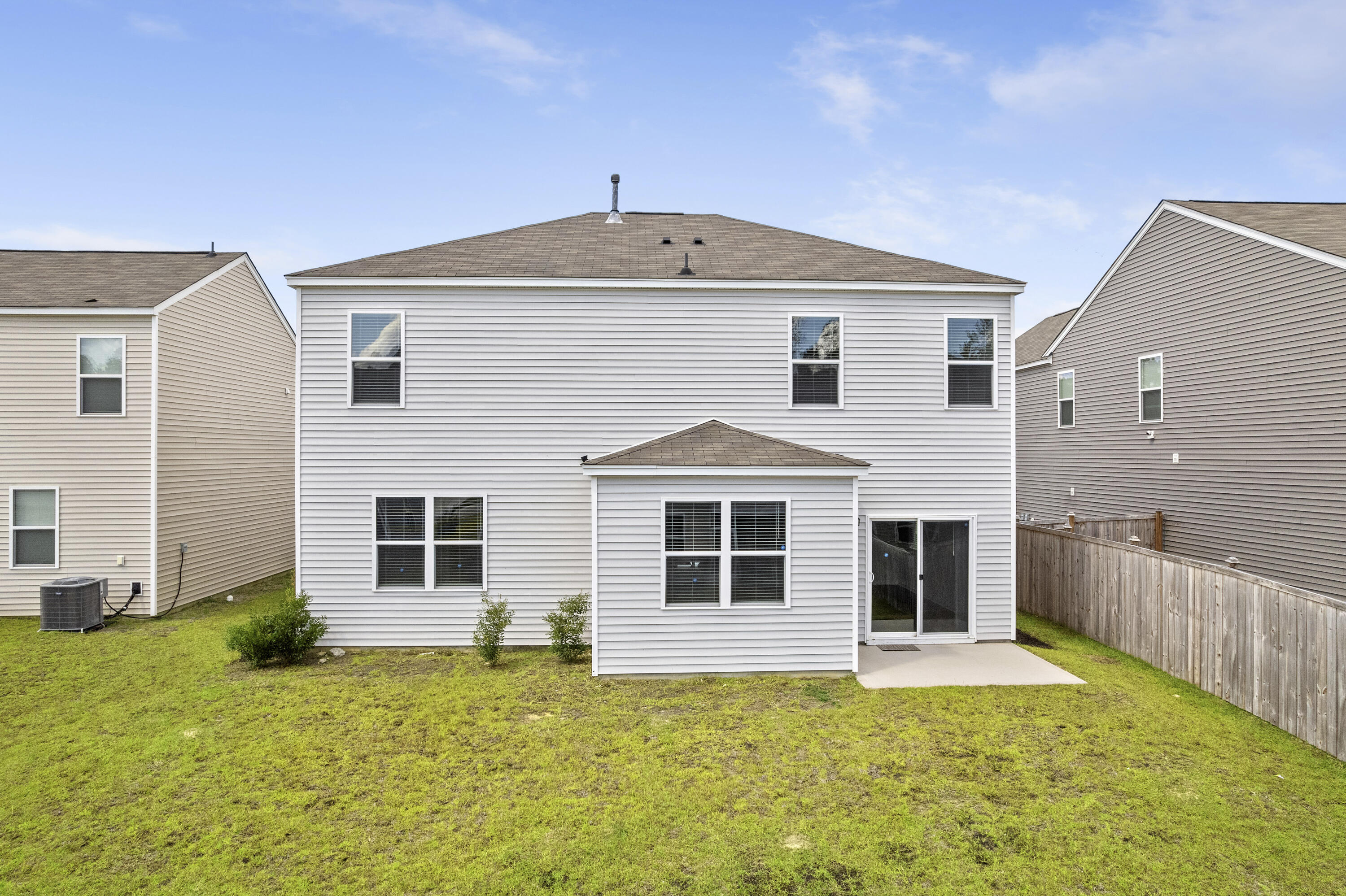 186 Cloverleaf Street