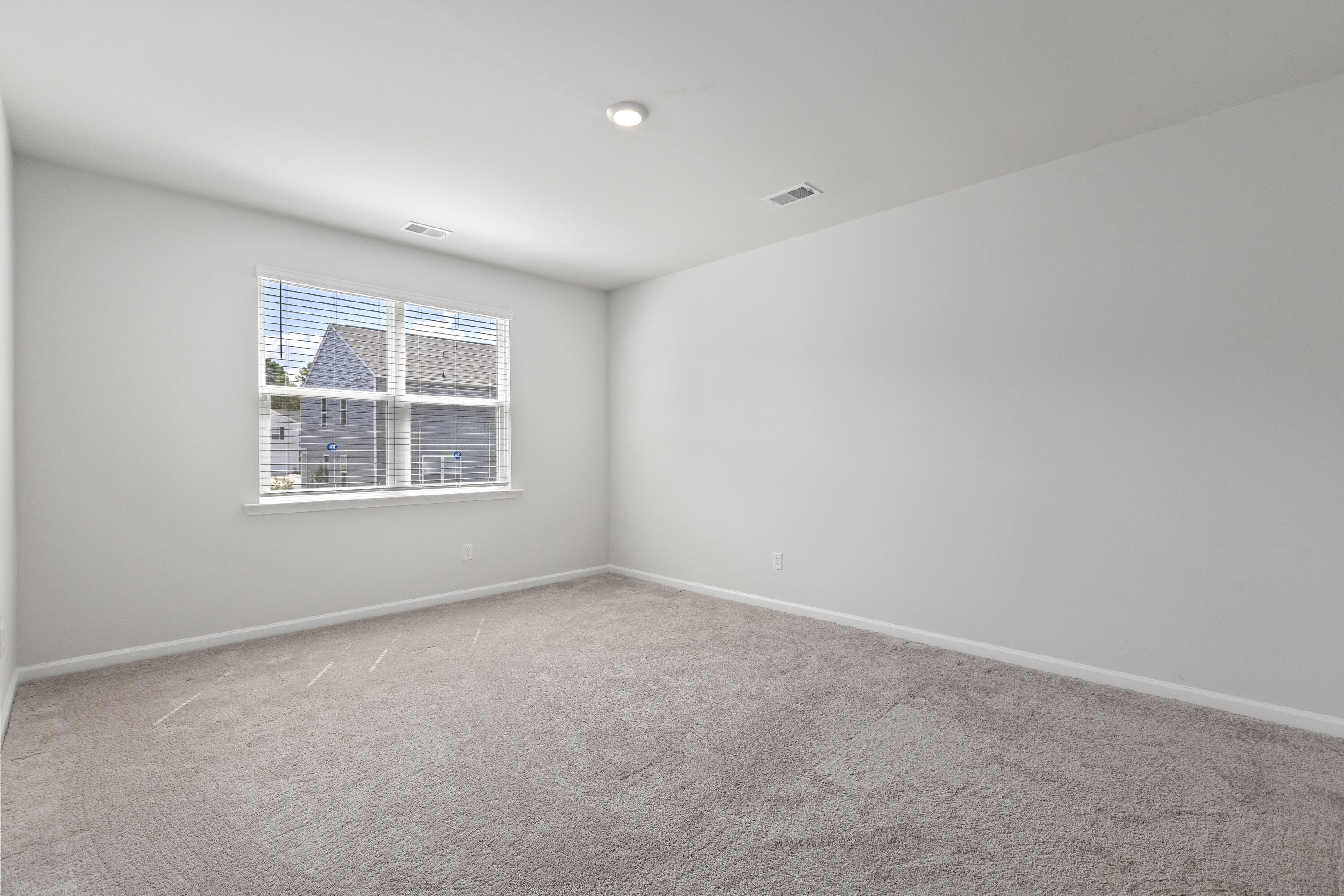 186 Cloverleaf Street