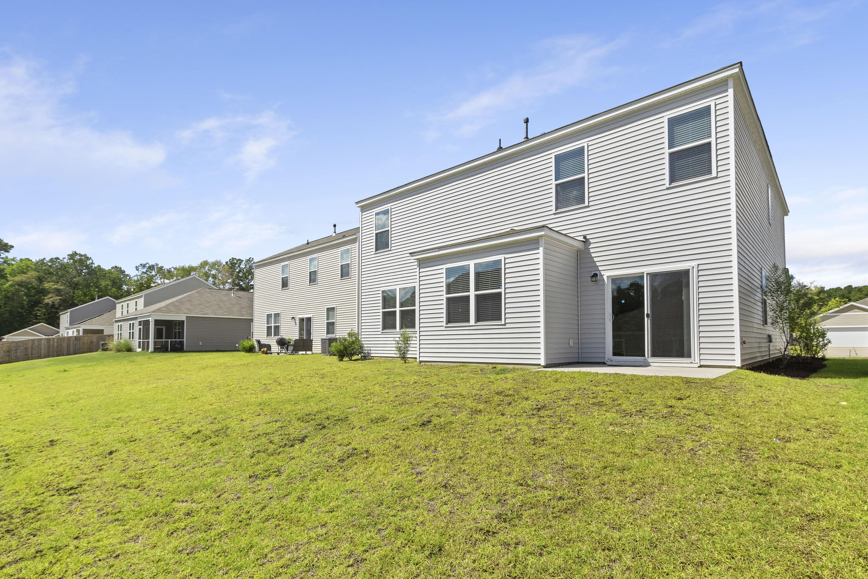 186 Cloverleaf Street