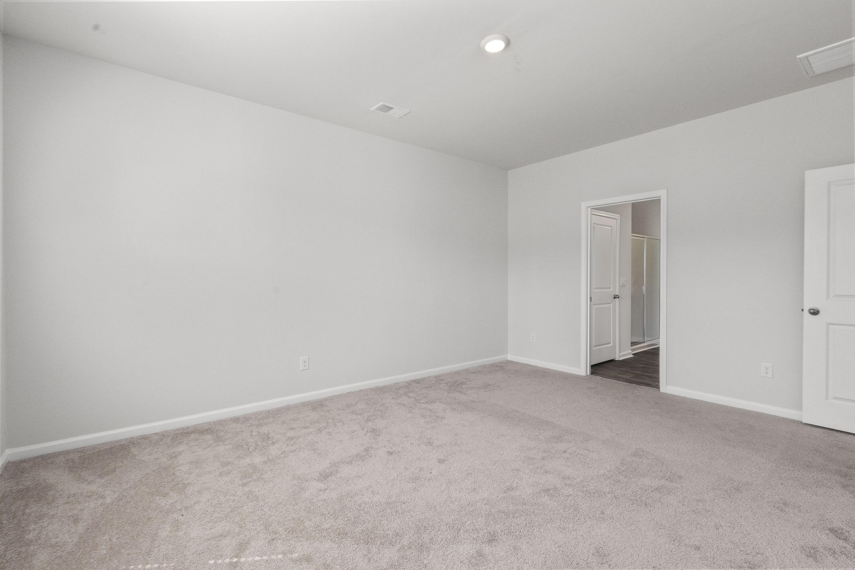 186 Cloverleaf Street