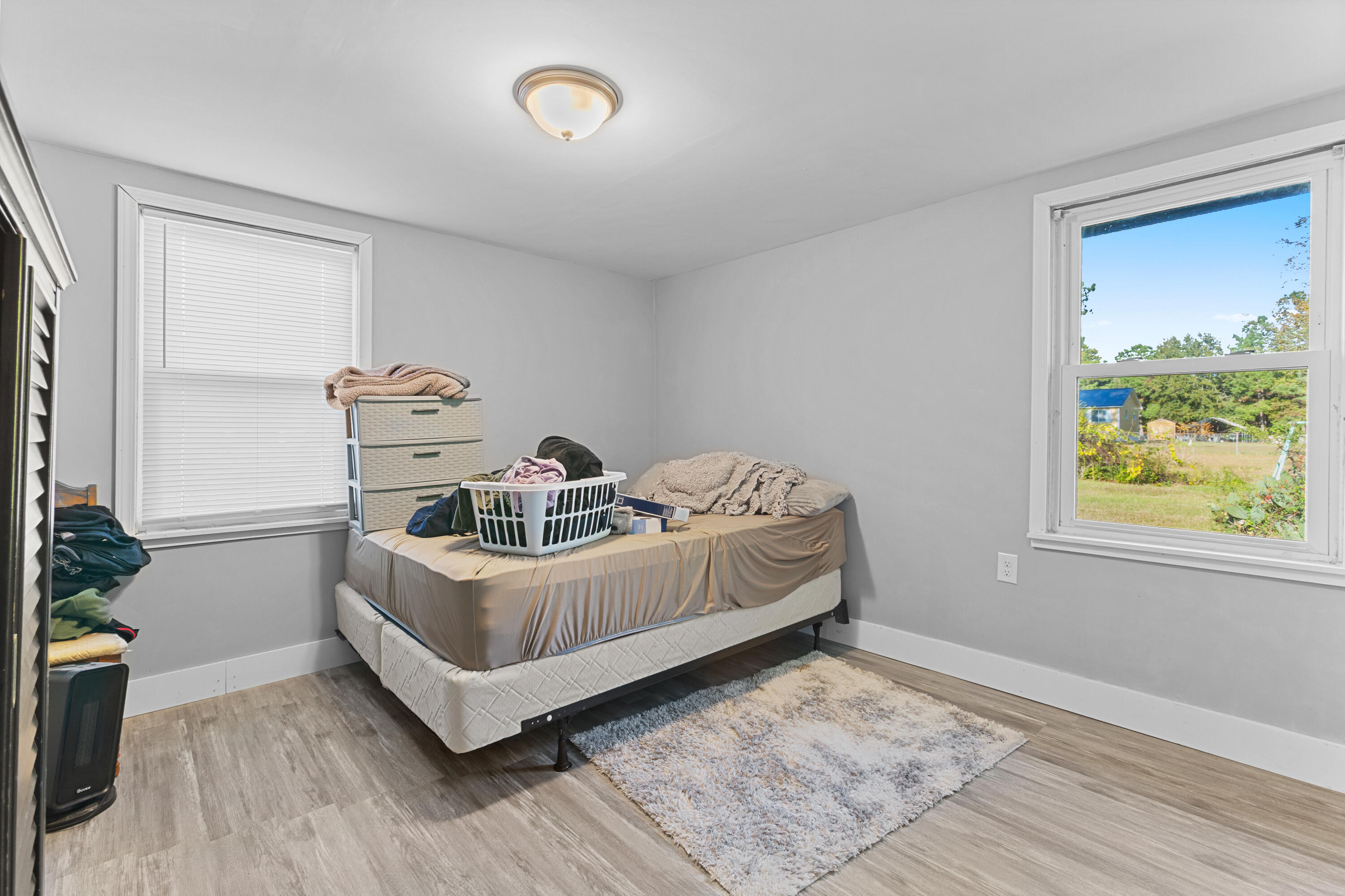 8329 Charleston Highway