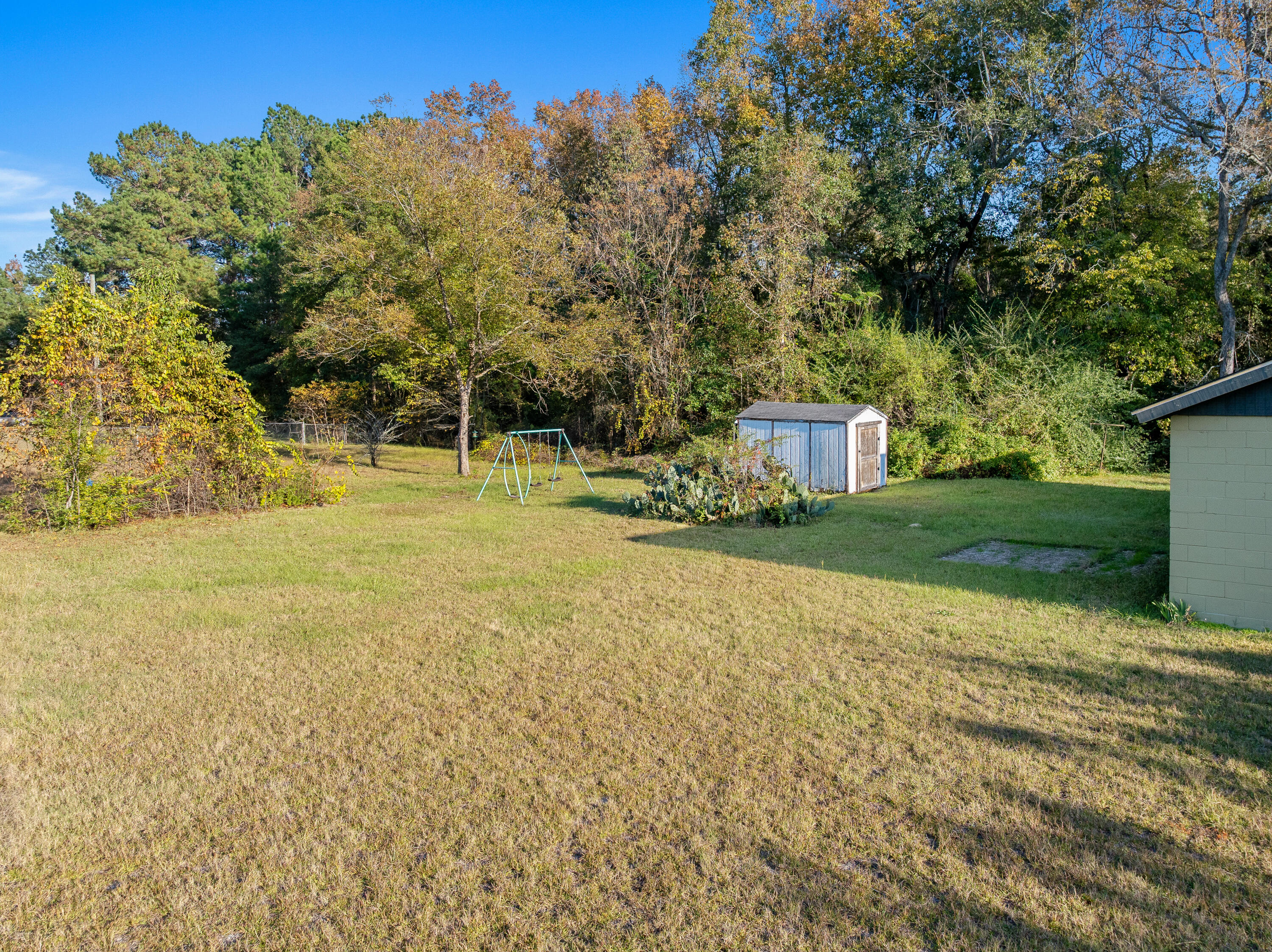 8329 Charleston Highway