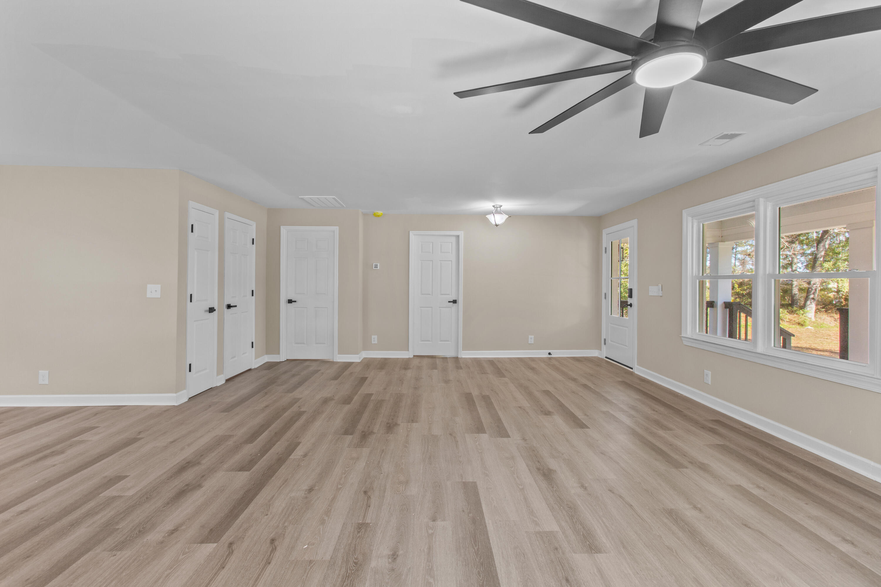 5253 Jefferies Highway