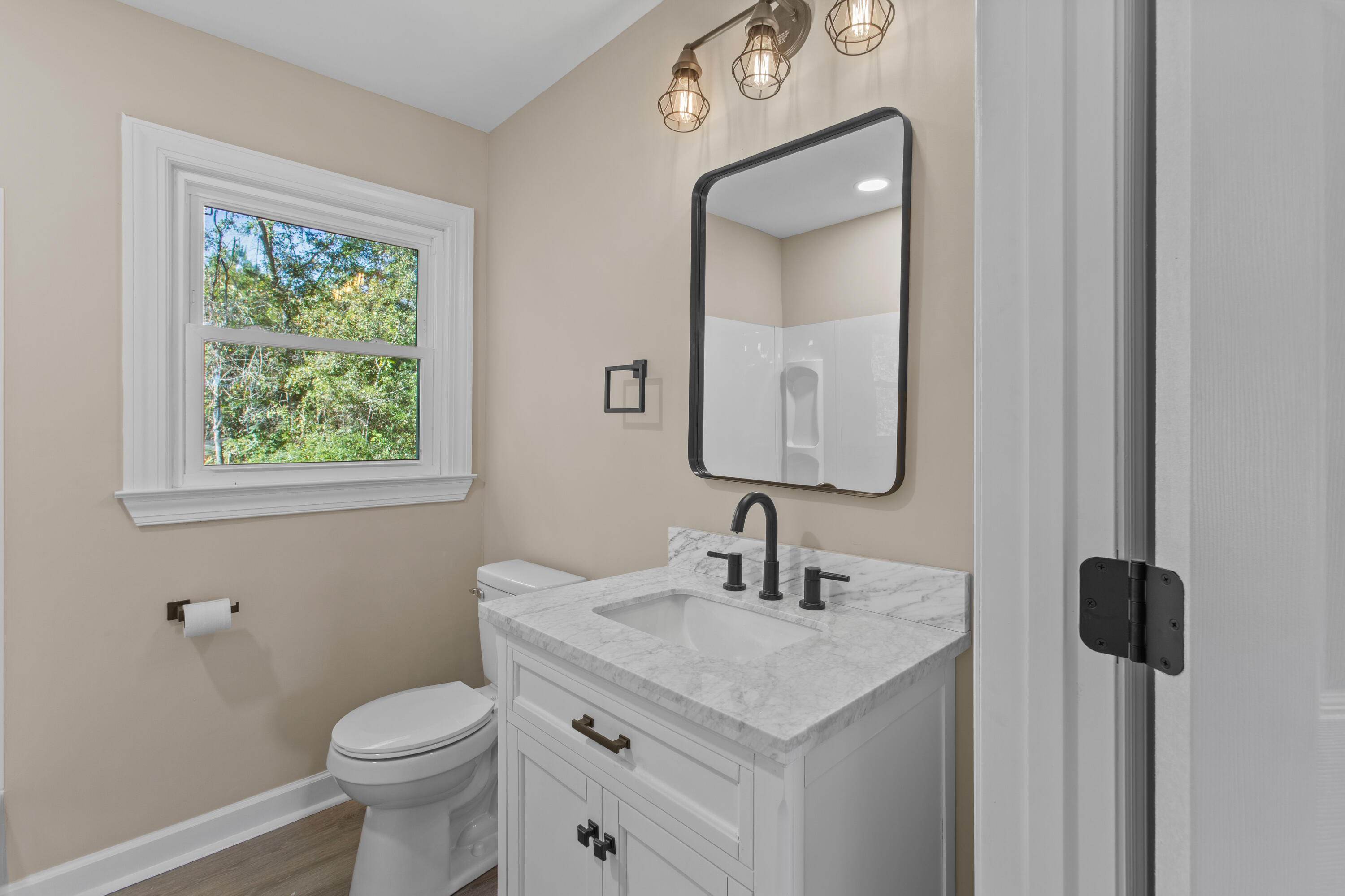 5253 Jefferies Highway